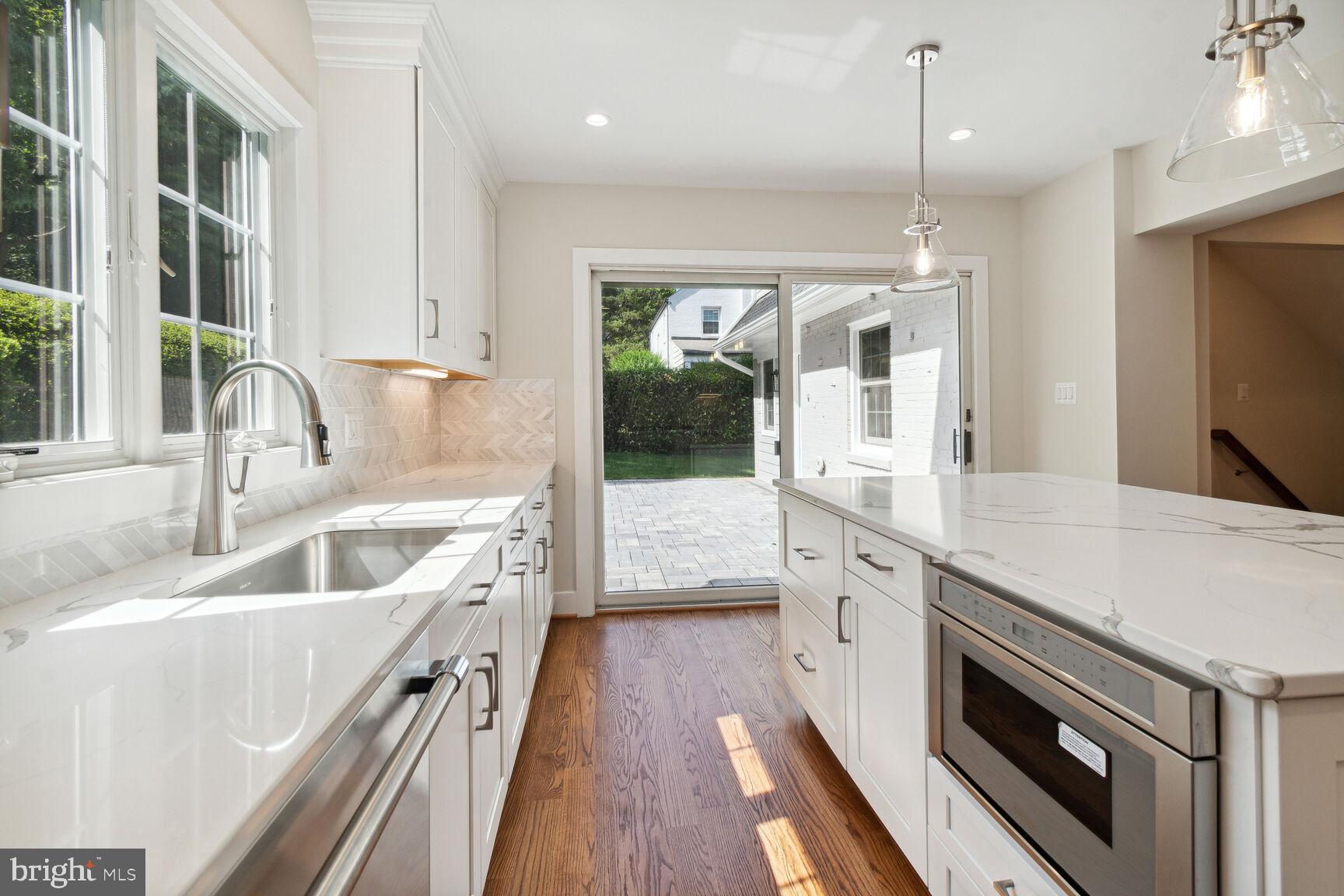 CRYSTAL SPRING KNOLLS - Residential