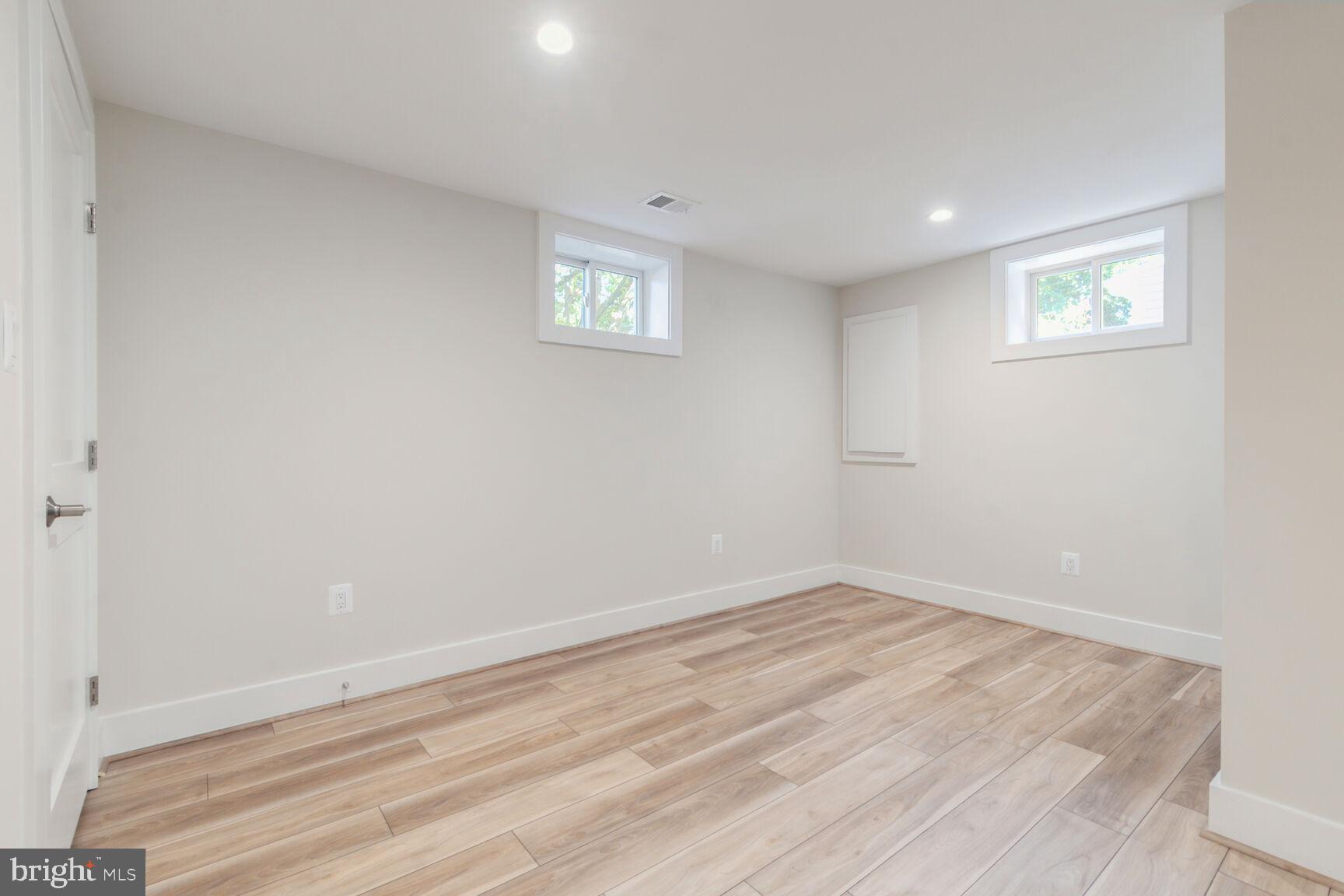 CRYSTAL SPRING KNOLLS - Residential