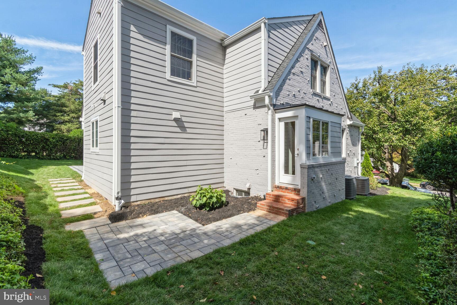 CRYSTAL SPRING KNOLLS - Residential