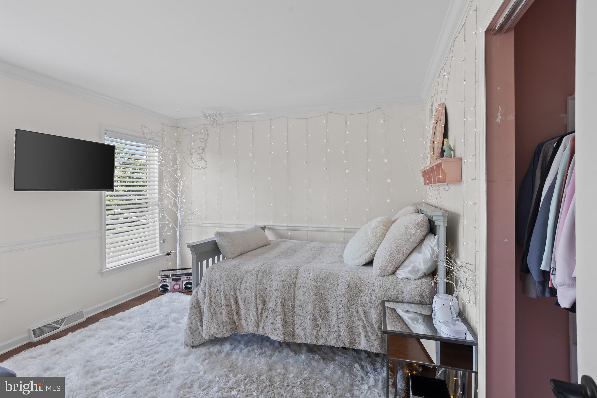 WINDY HILL - Residential