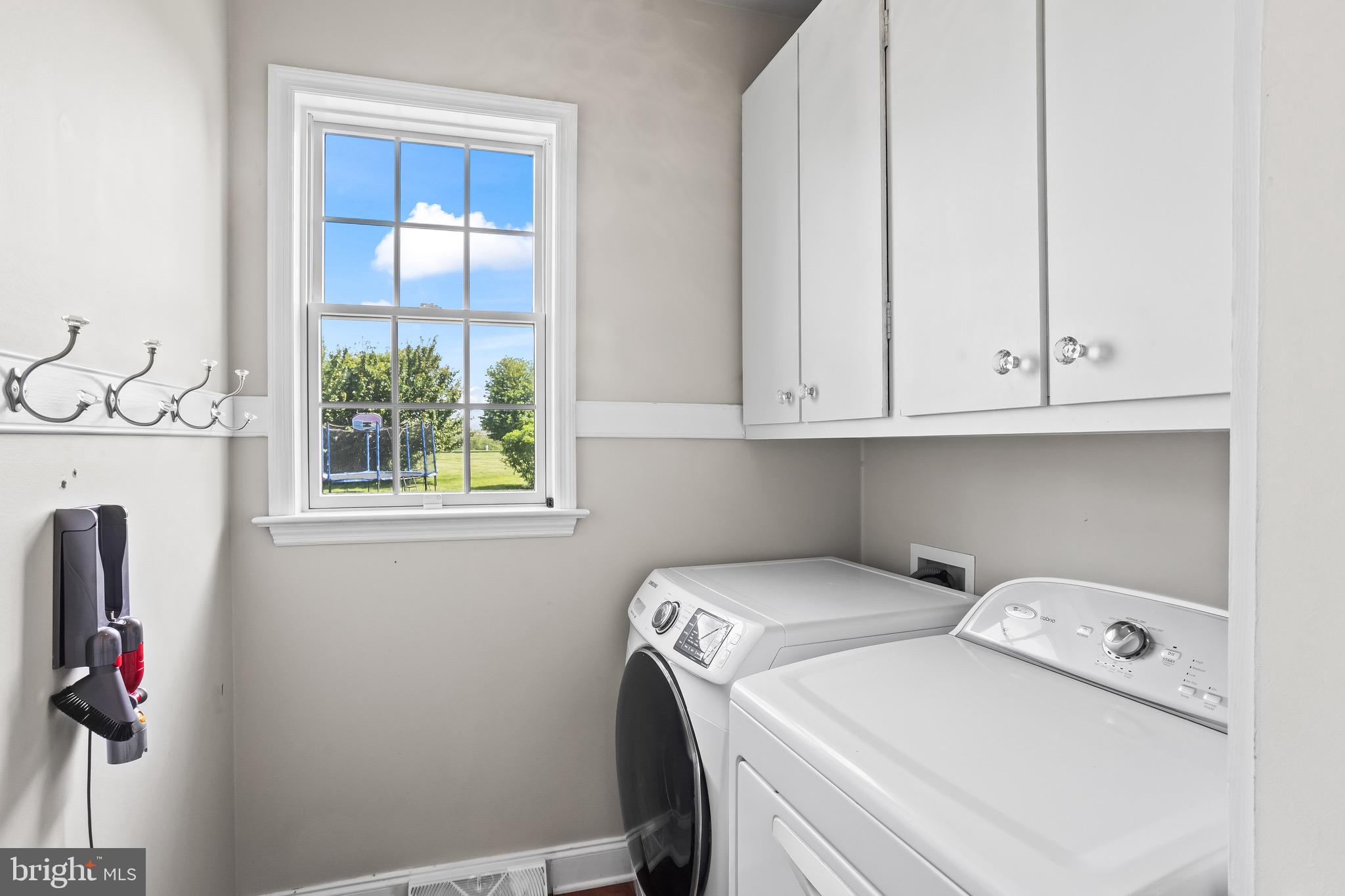 WINDY HILL - Residential