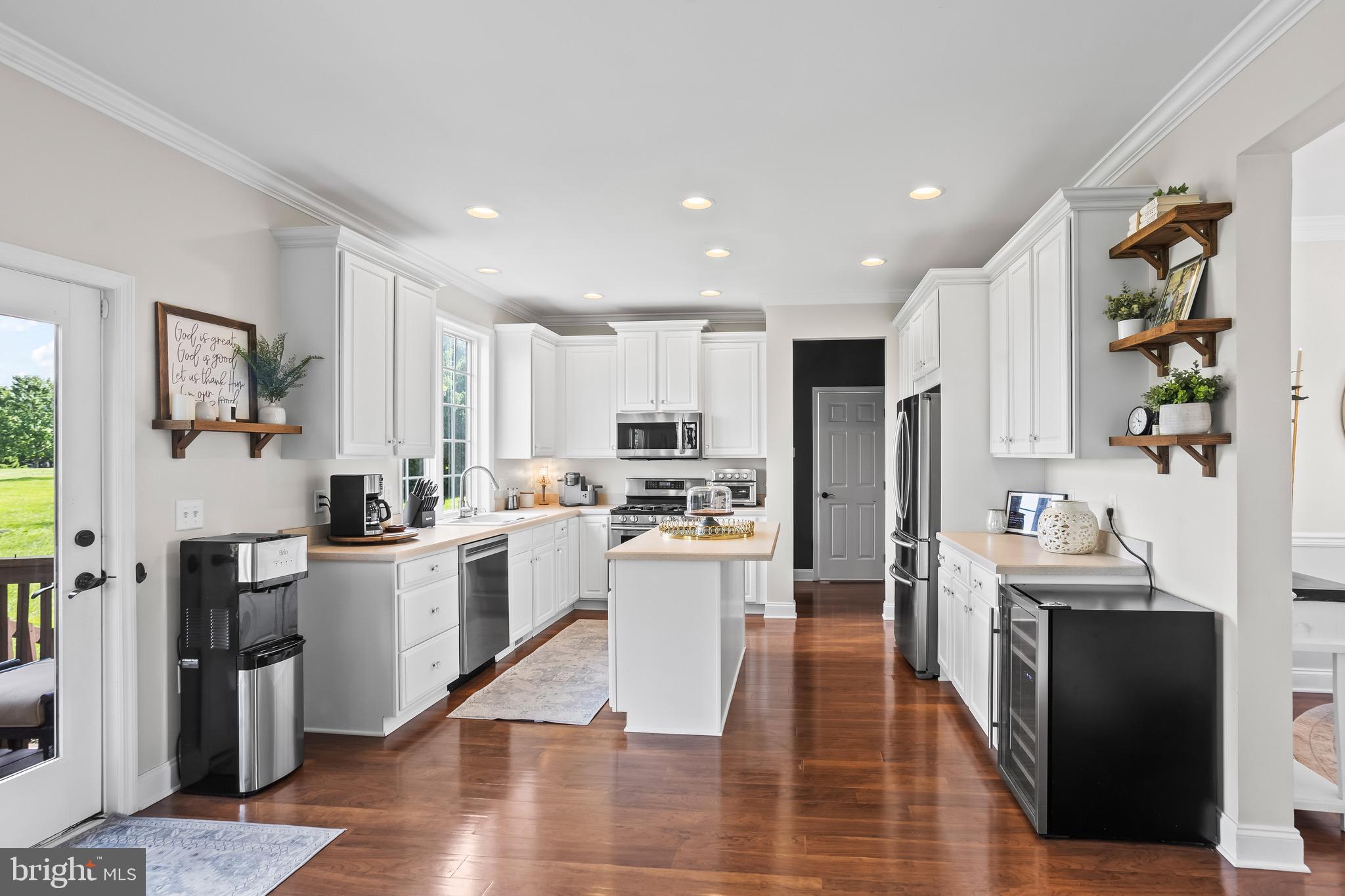 WINDY HILL - Residential