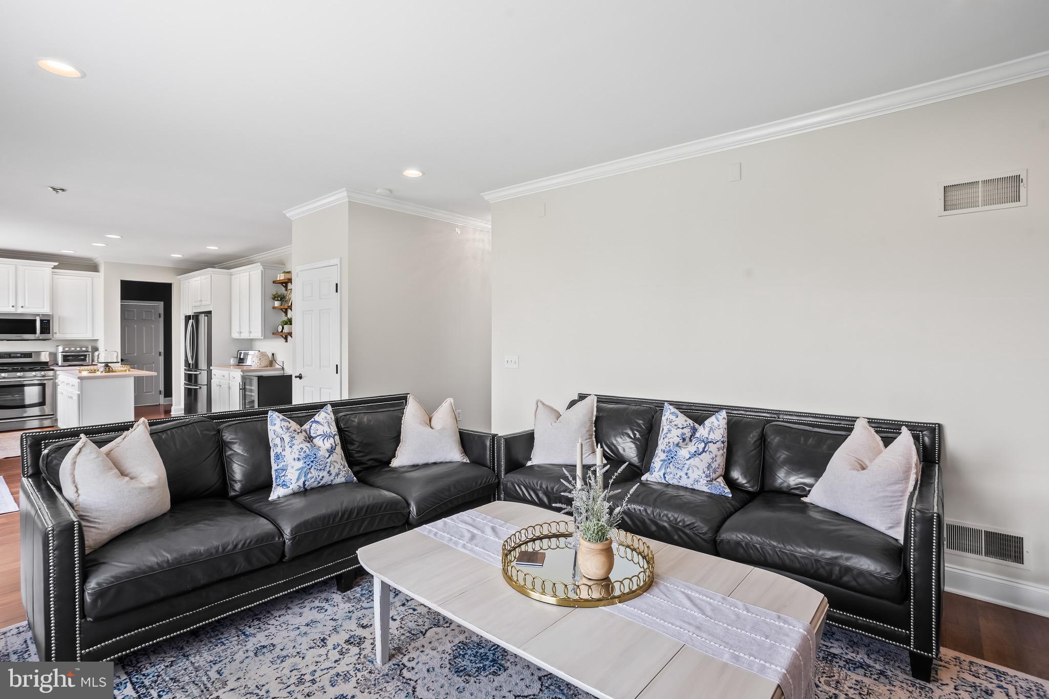 WINDY HILL - Residential