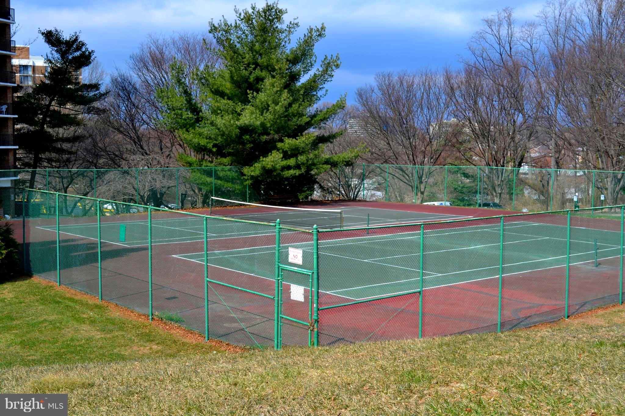 IDYLWOOD TOWERS - Residential Lease