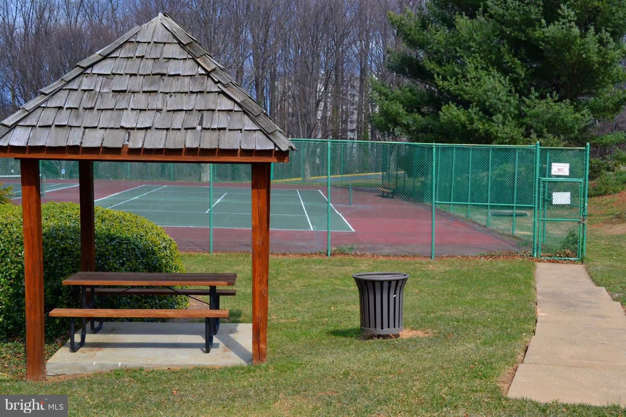 IDYLWOOD TOWERS - Residential Lease