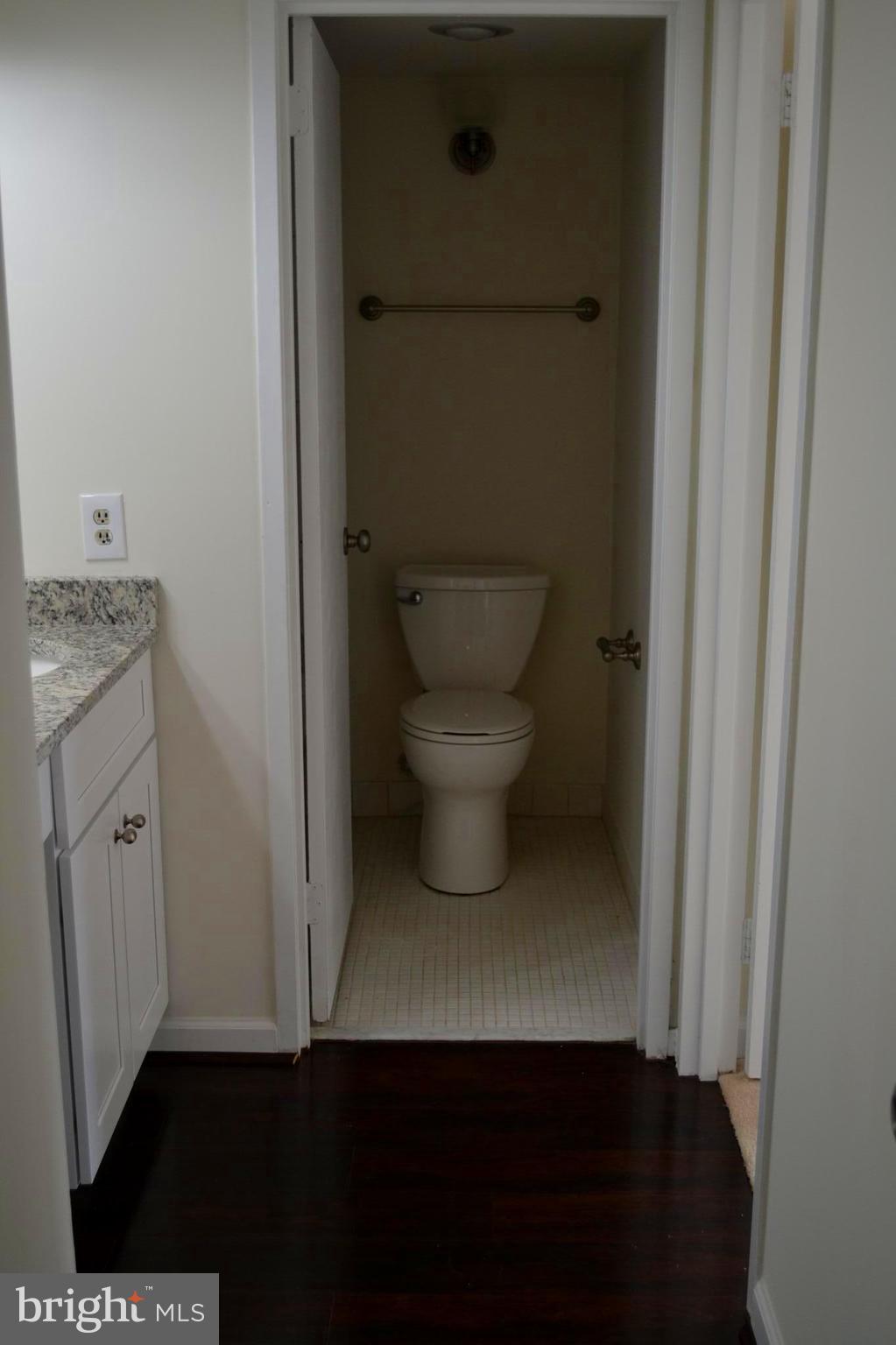 IDYLWOOD TOWERS - Residential Lease