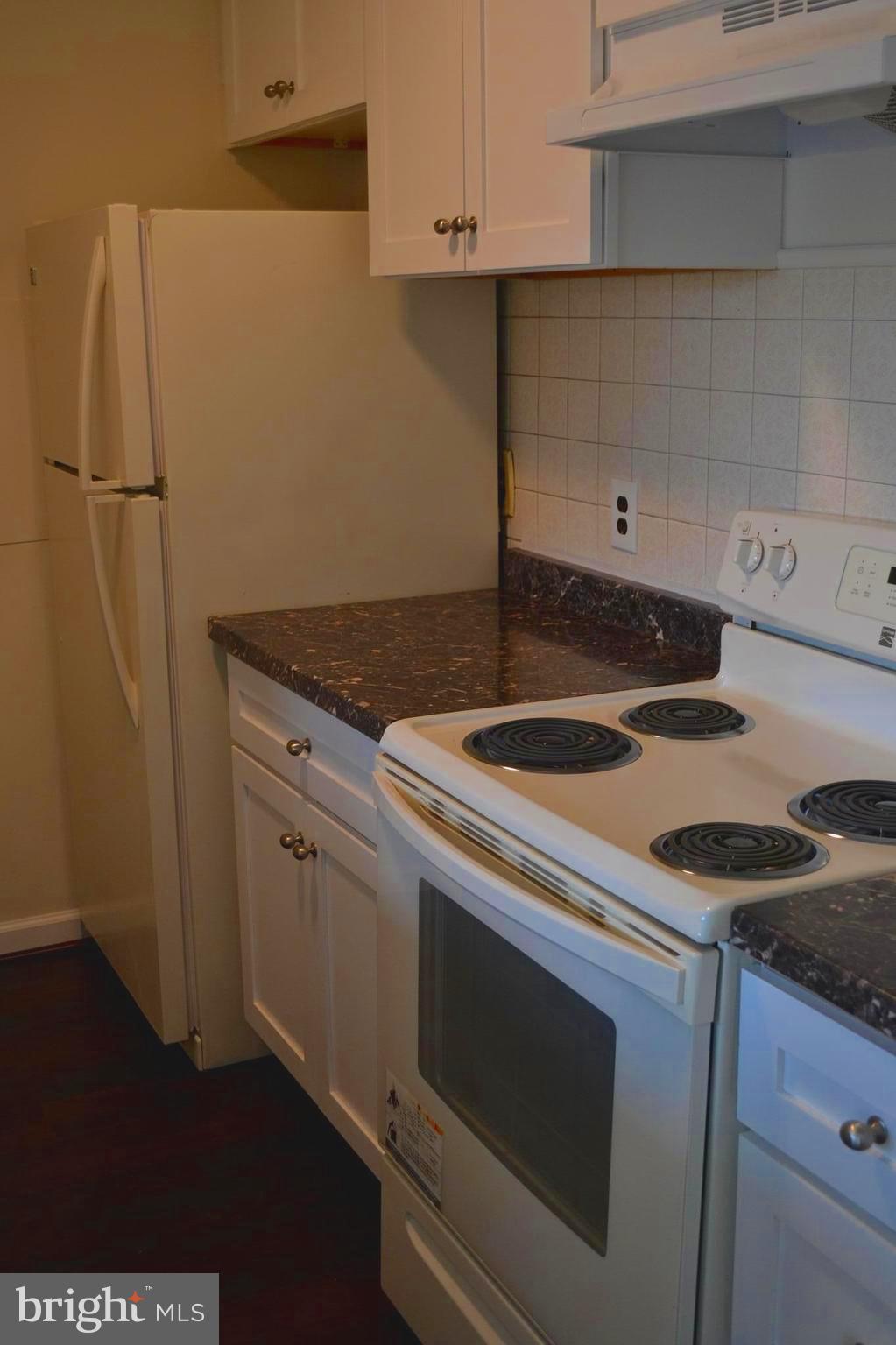 IDYLWOOD TOWERS - Residential Lease