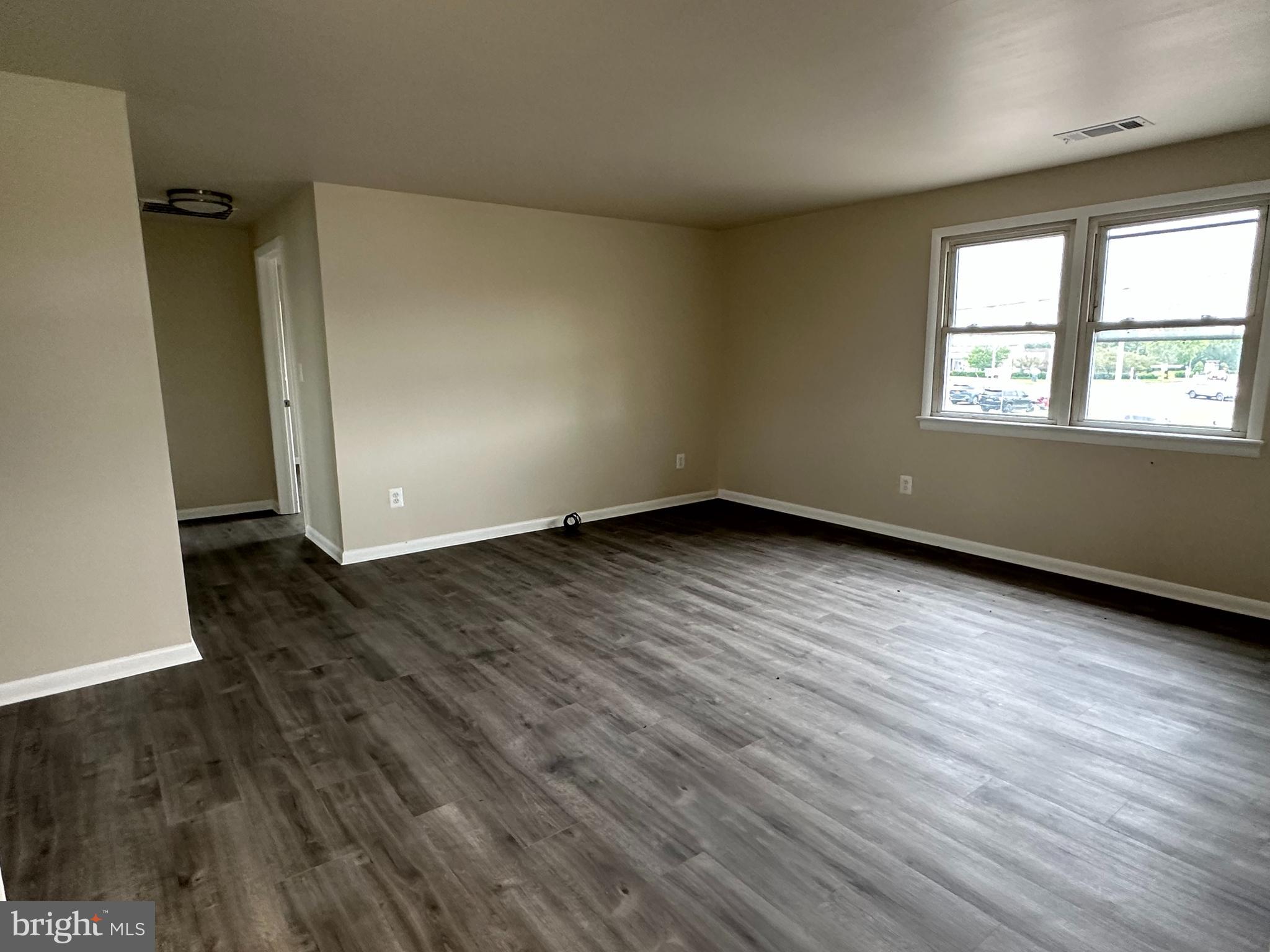 1437 - A LIBERTY ROAD