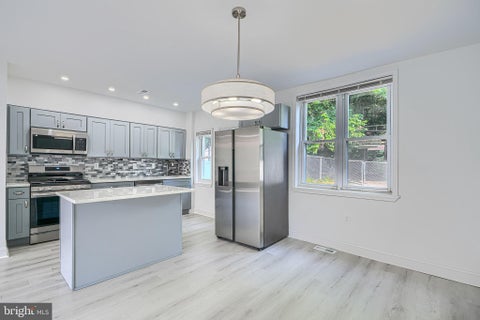 Townhouse For Sale - 2322 Druid Park Drive<br/> Baltimore City County, BALTIMORE, MD 21215