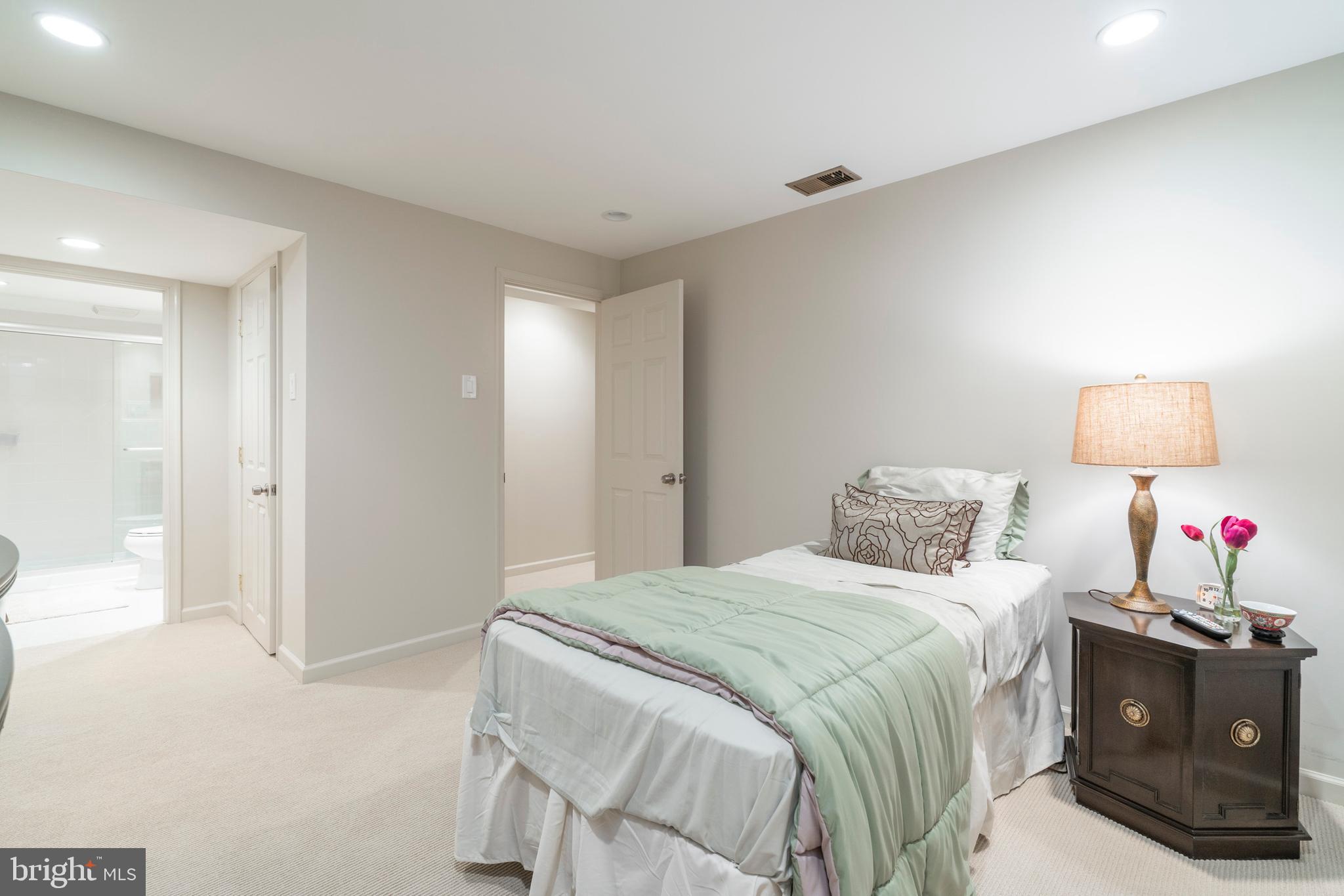 BRYN MAWR - Residential