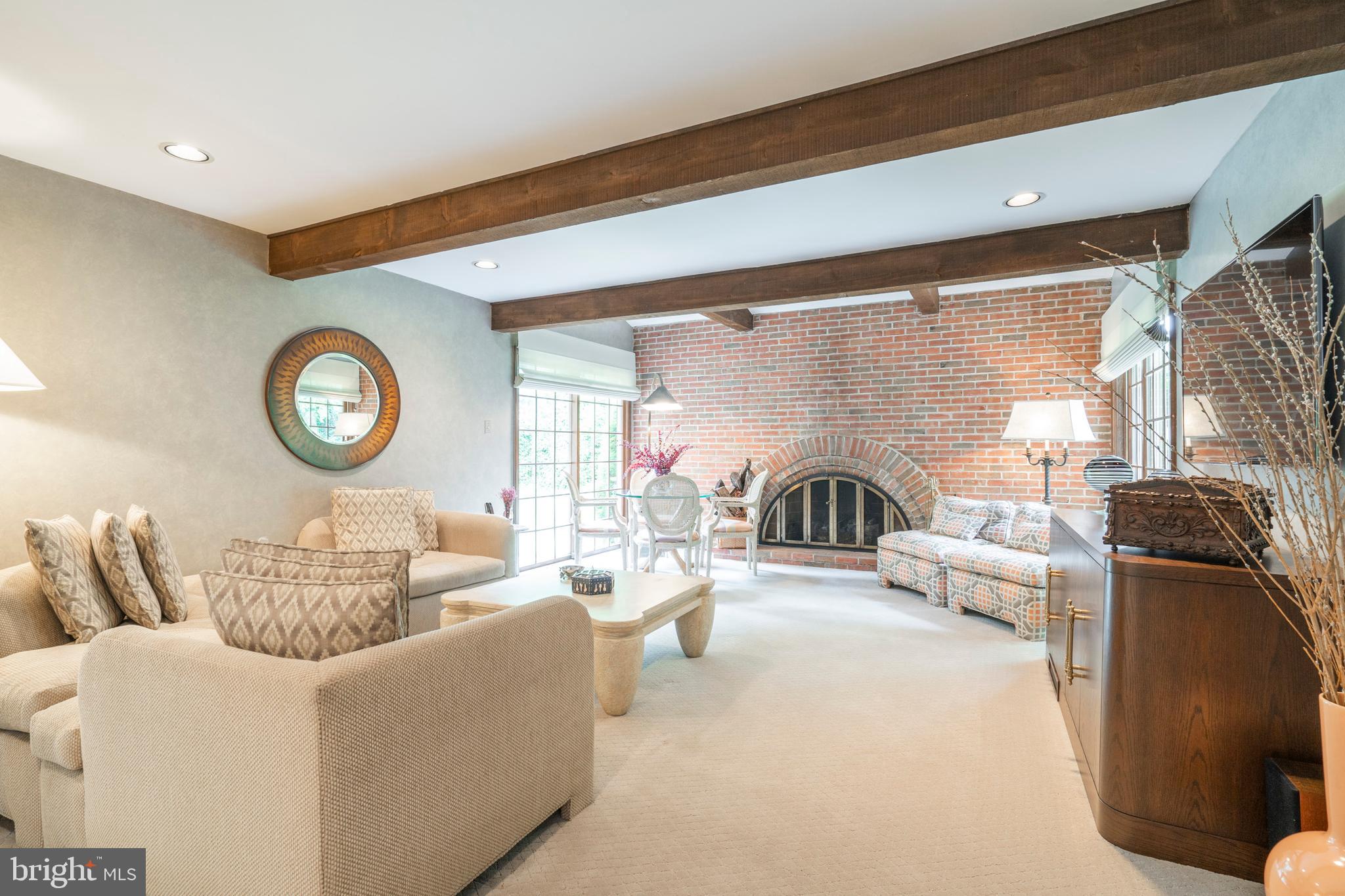 BRYN MAWR - Residential