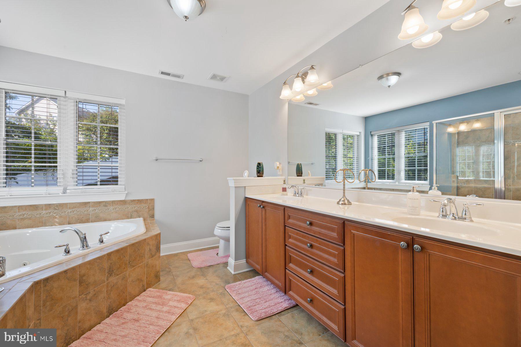 CEDAR LANE FARMS - Residential