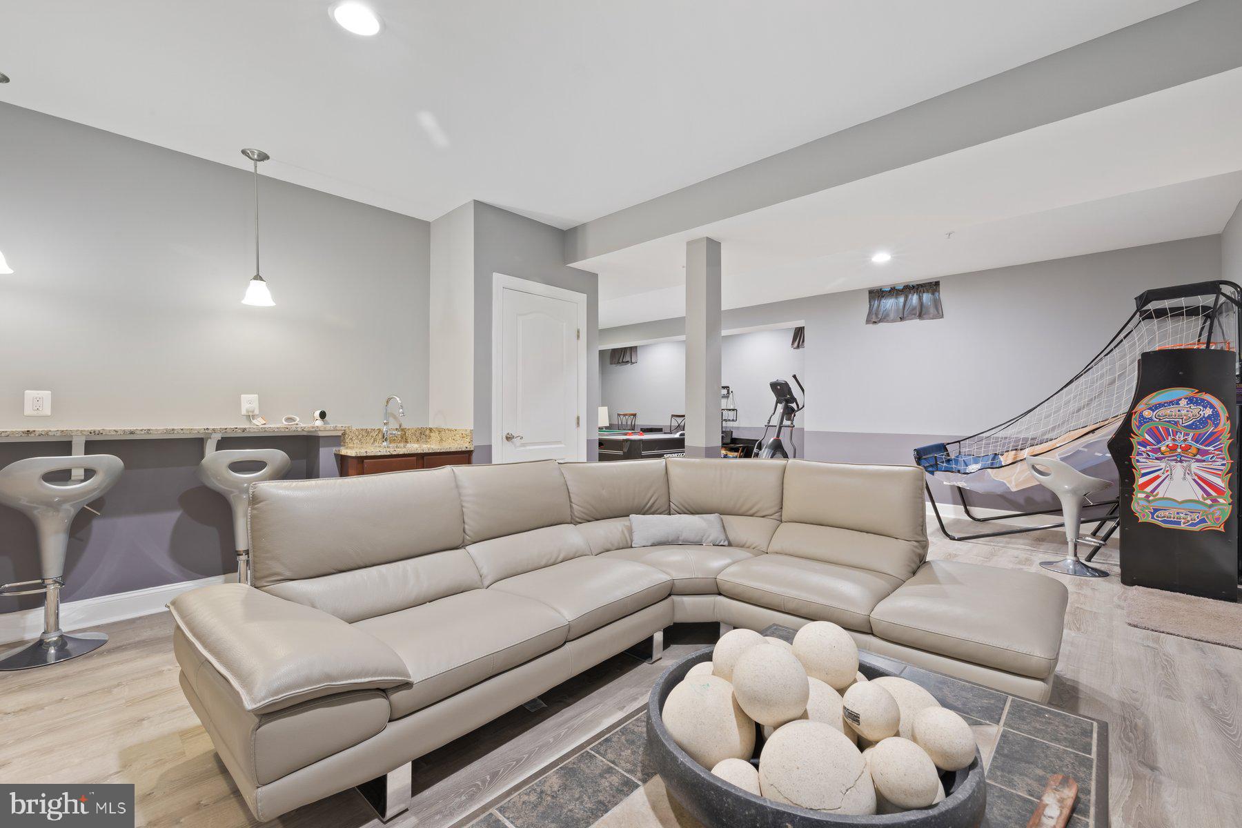 CEDAR LANE FARMS - Residential