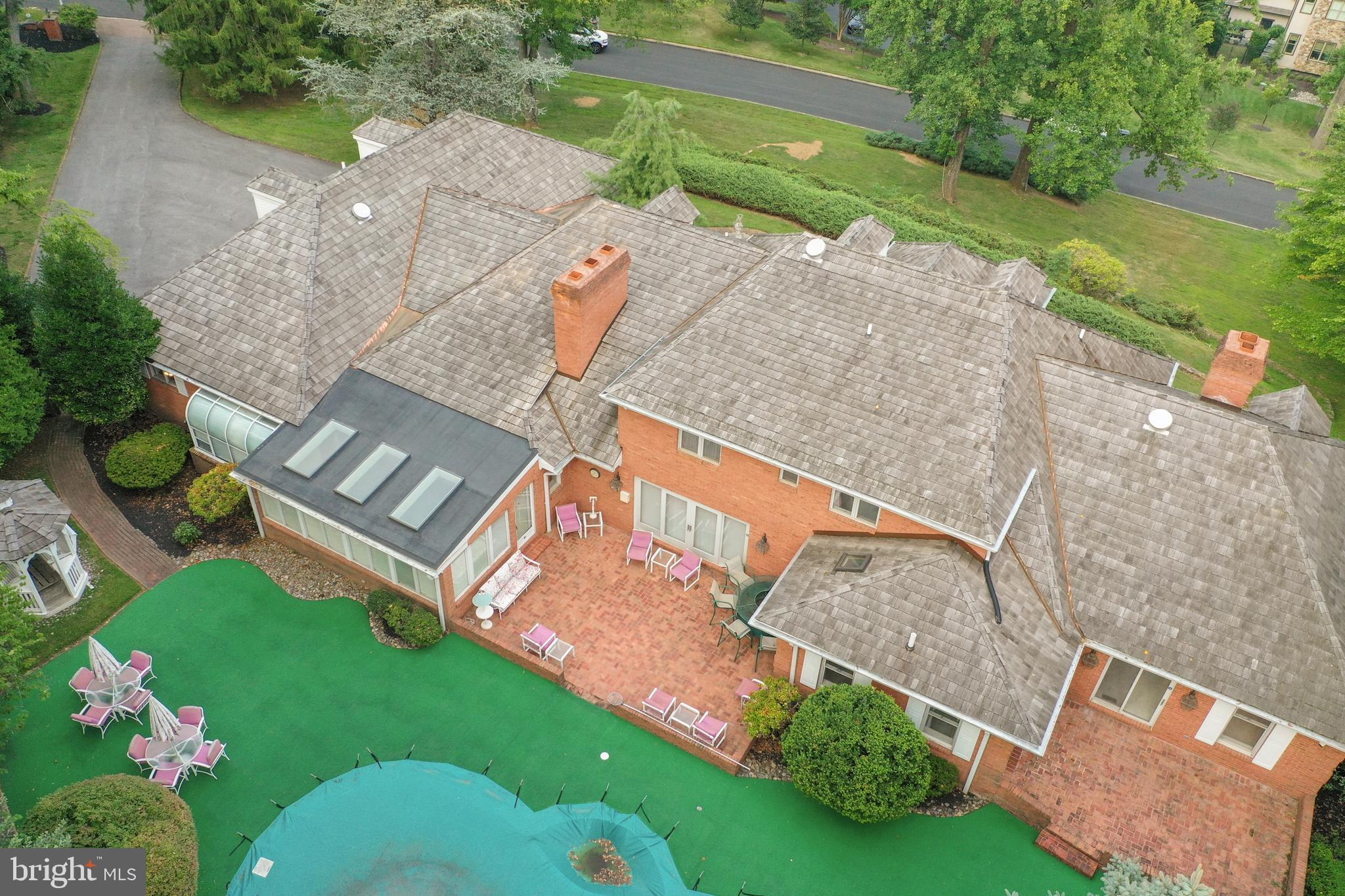 SPRINGTON POINTE - Residential