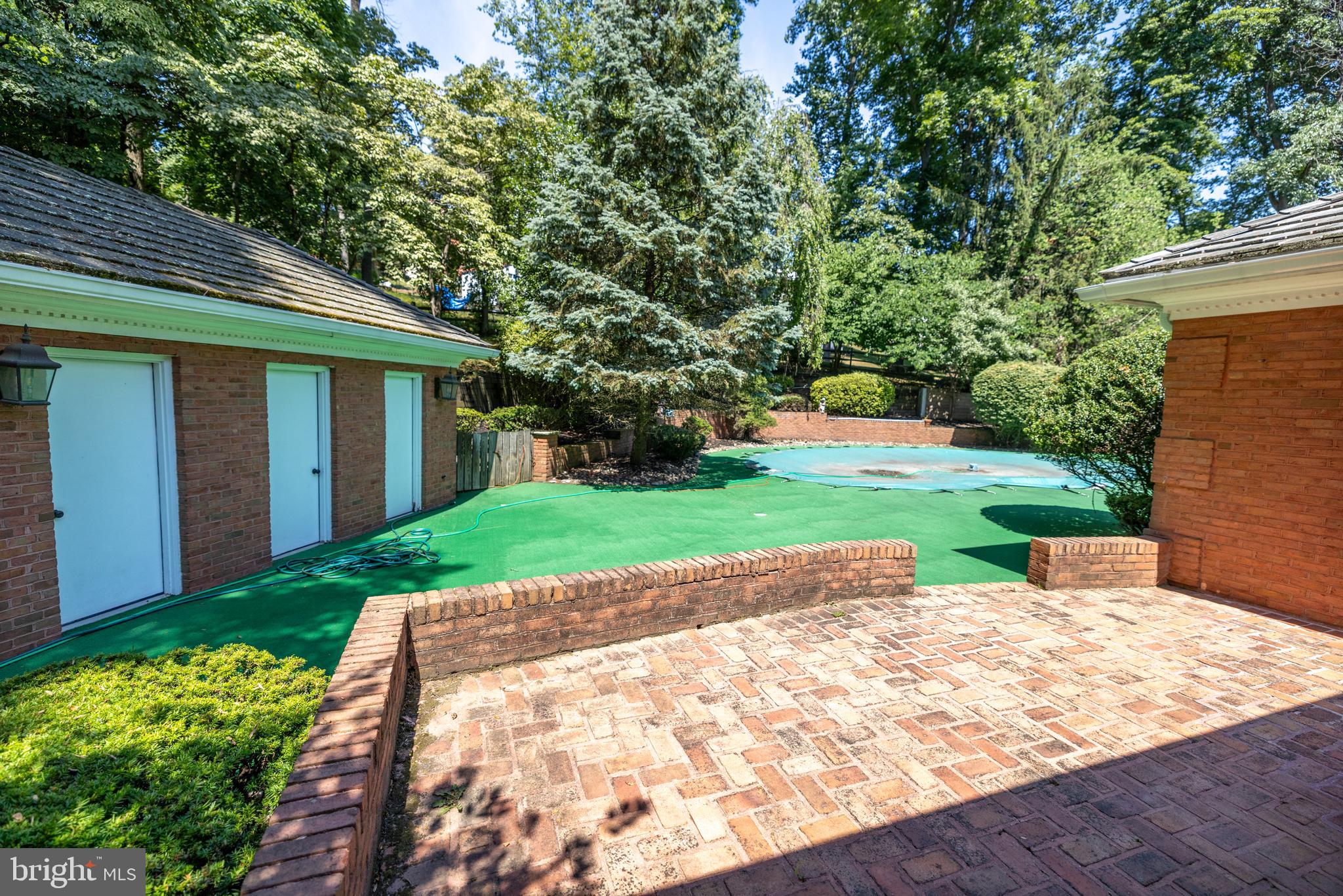 SPRINGTON POINTE - Residential