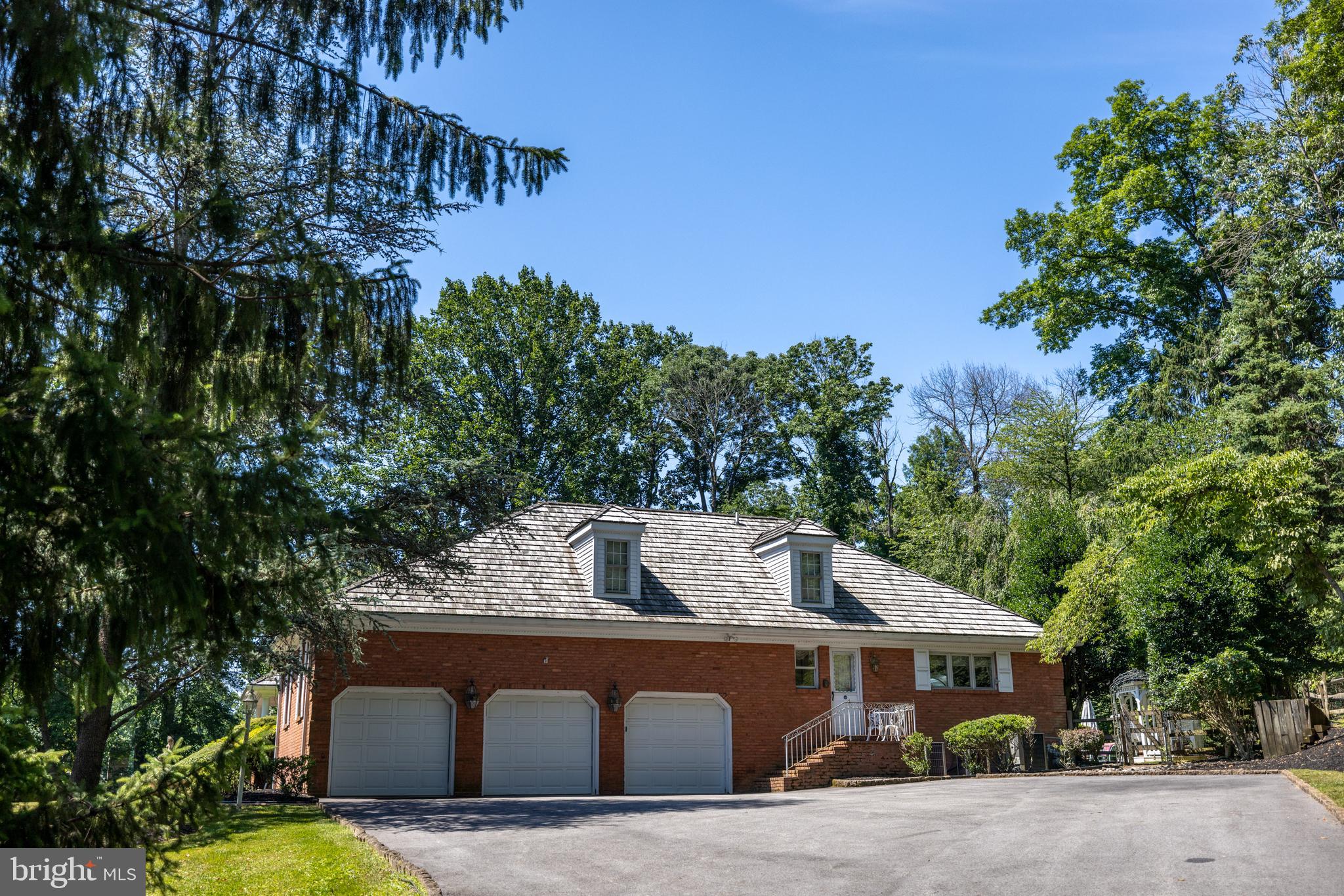 SPRINGTON POINTE - Residential