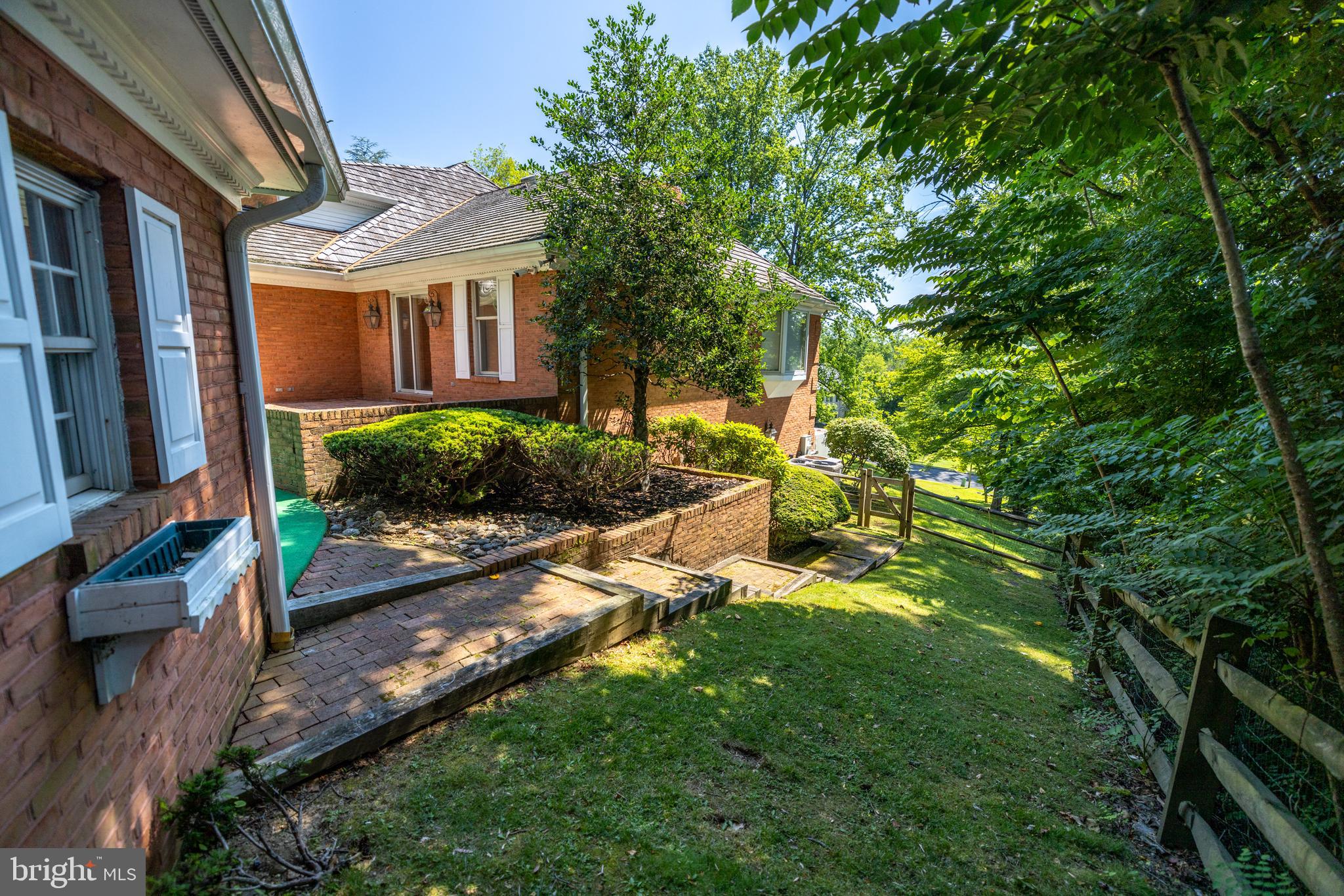 SPRINGTON POINTE - Residential