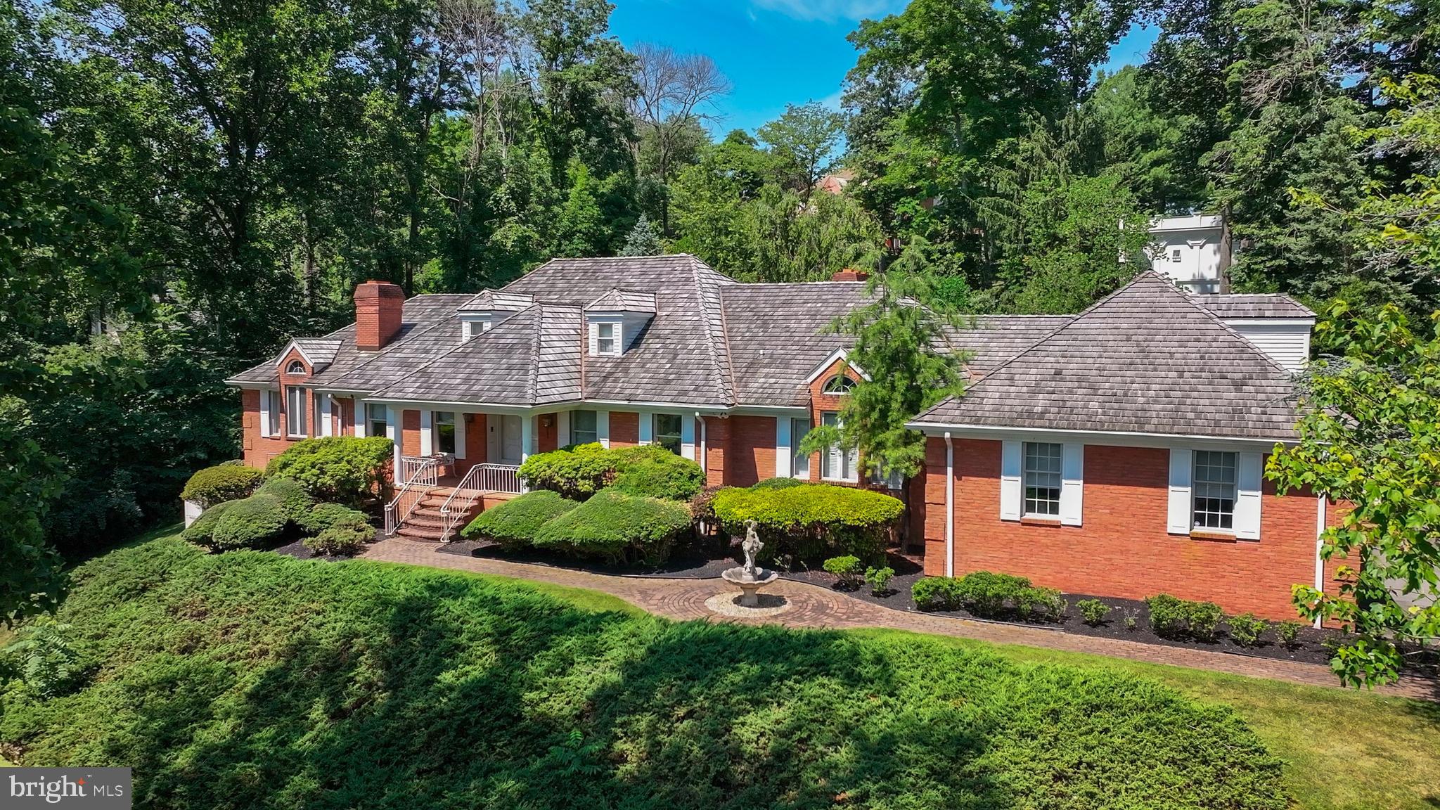 SPRINGTON POINTE - Residential