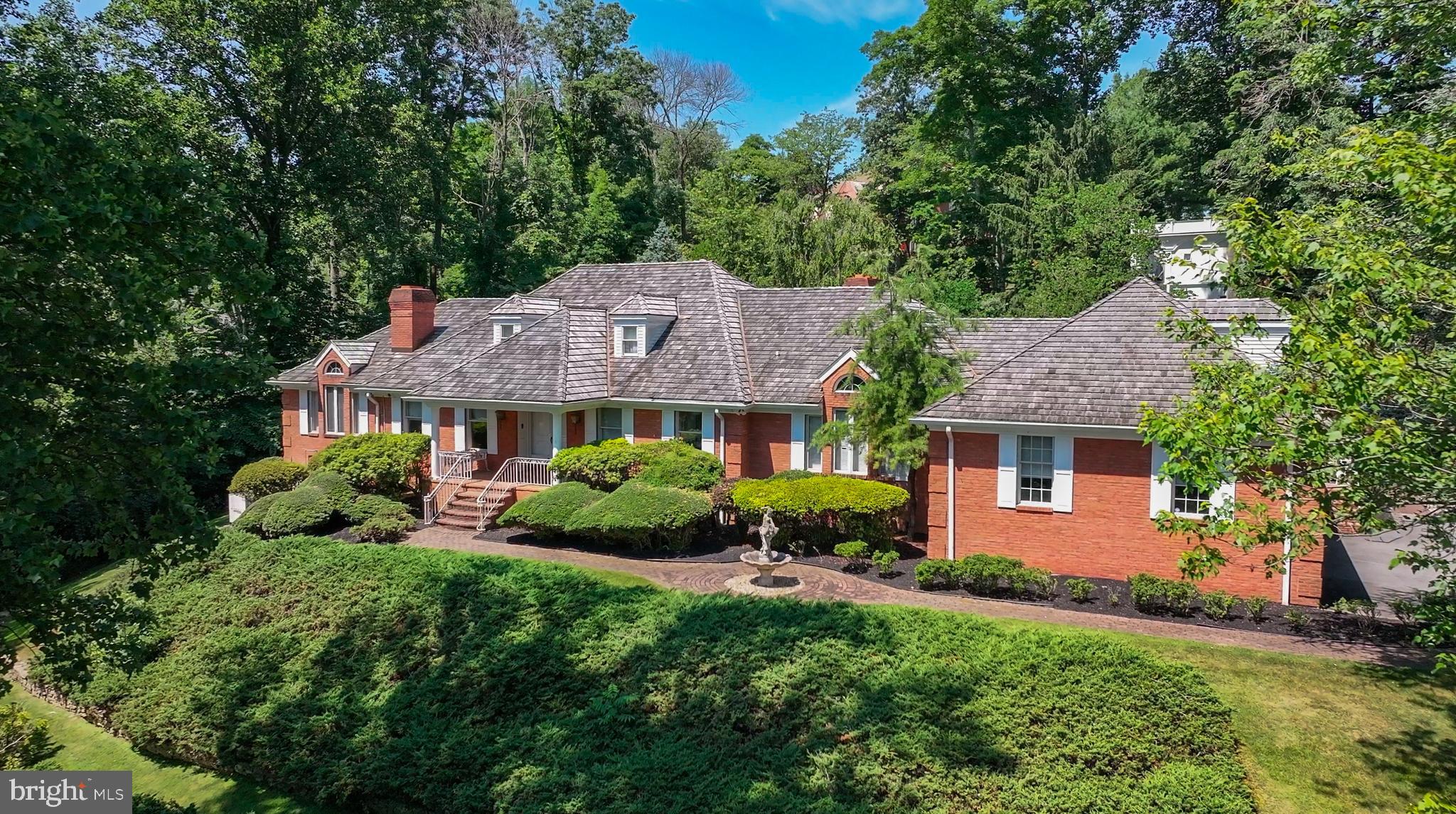 SPRINGTON POINTE - Residential
