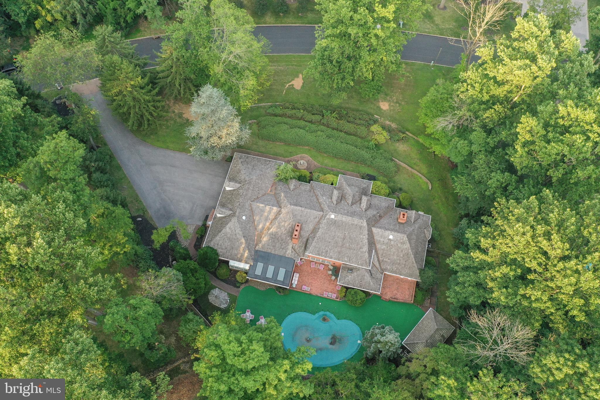 SPRINGTON POINTE - Residential