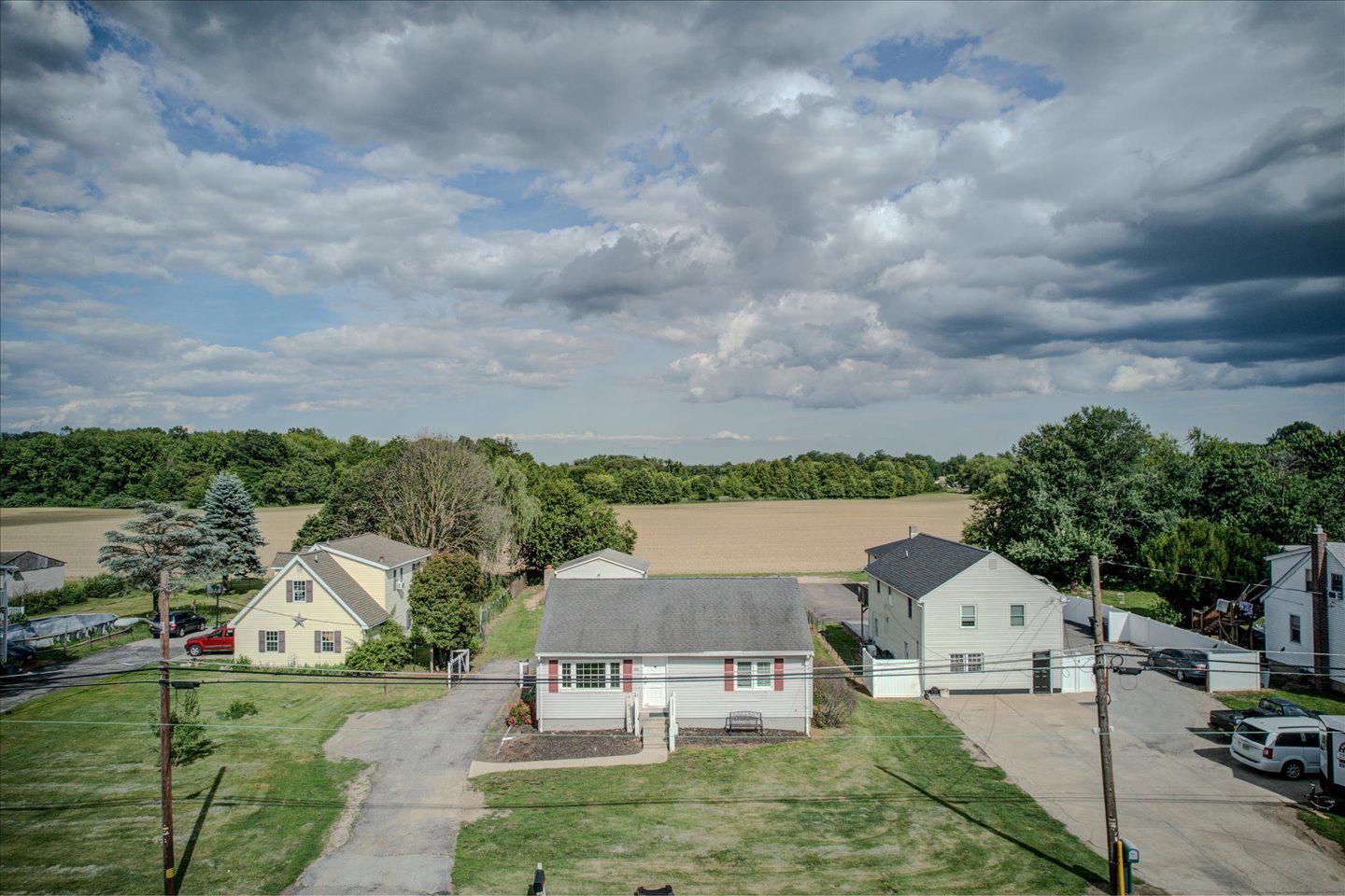 370 S HOOK ROAD