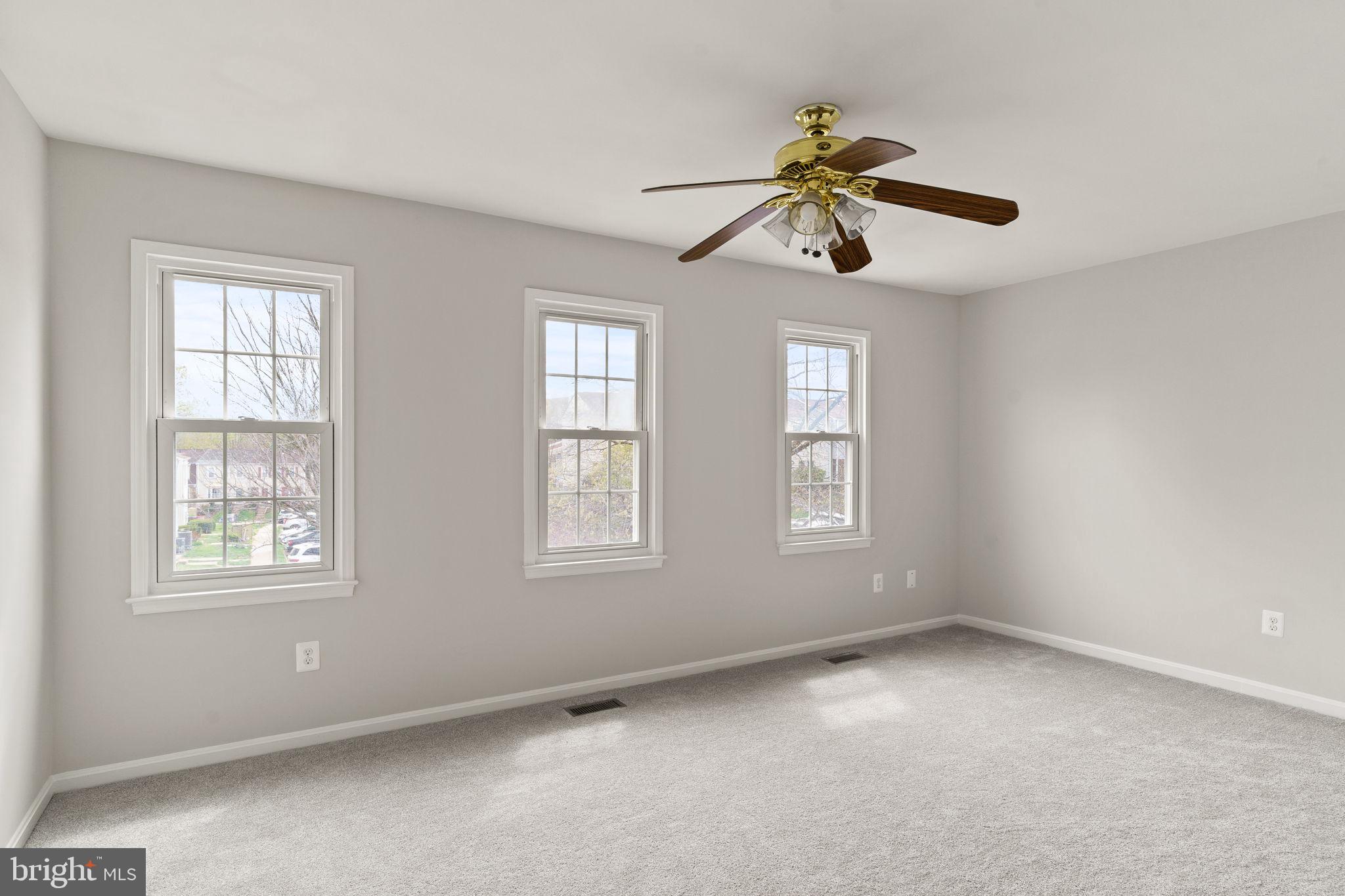 KEENE  MILL WOODS - Residential