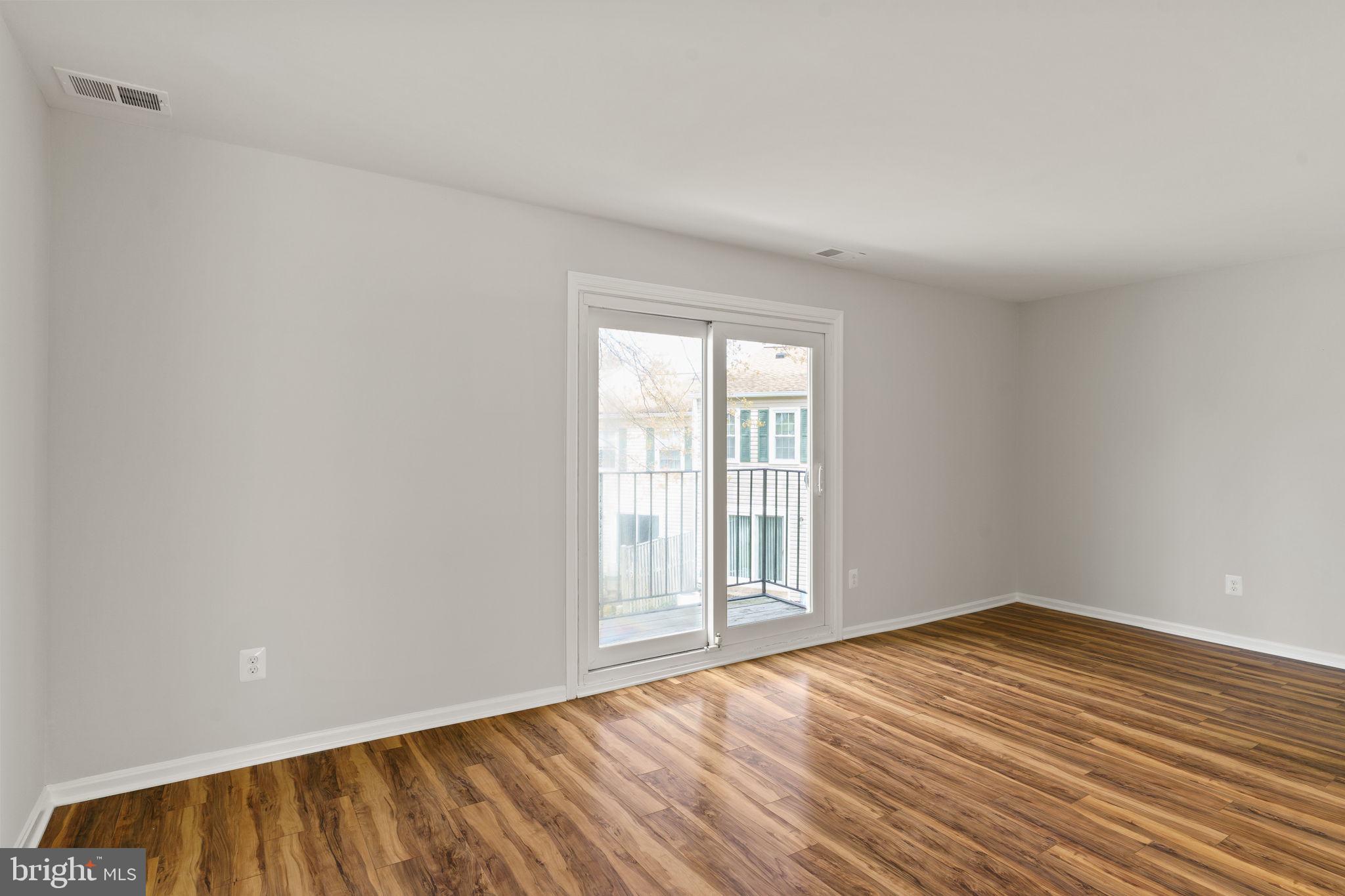 KEENE  MILL WOODS - Residential