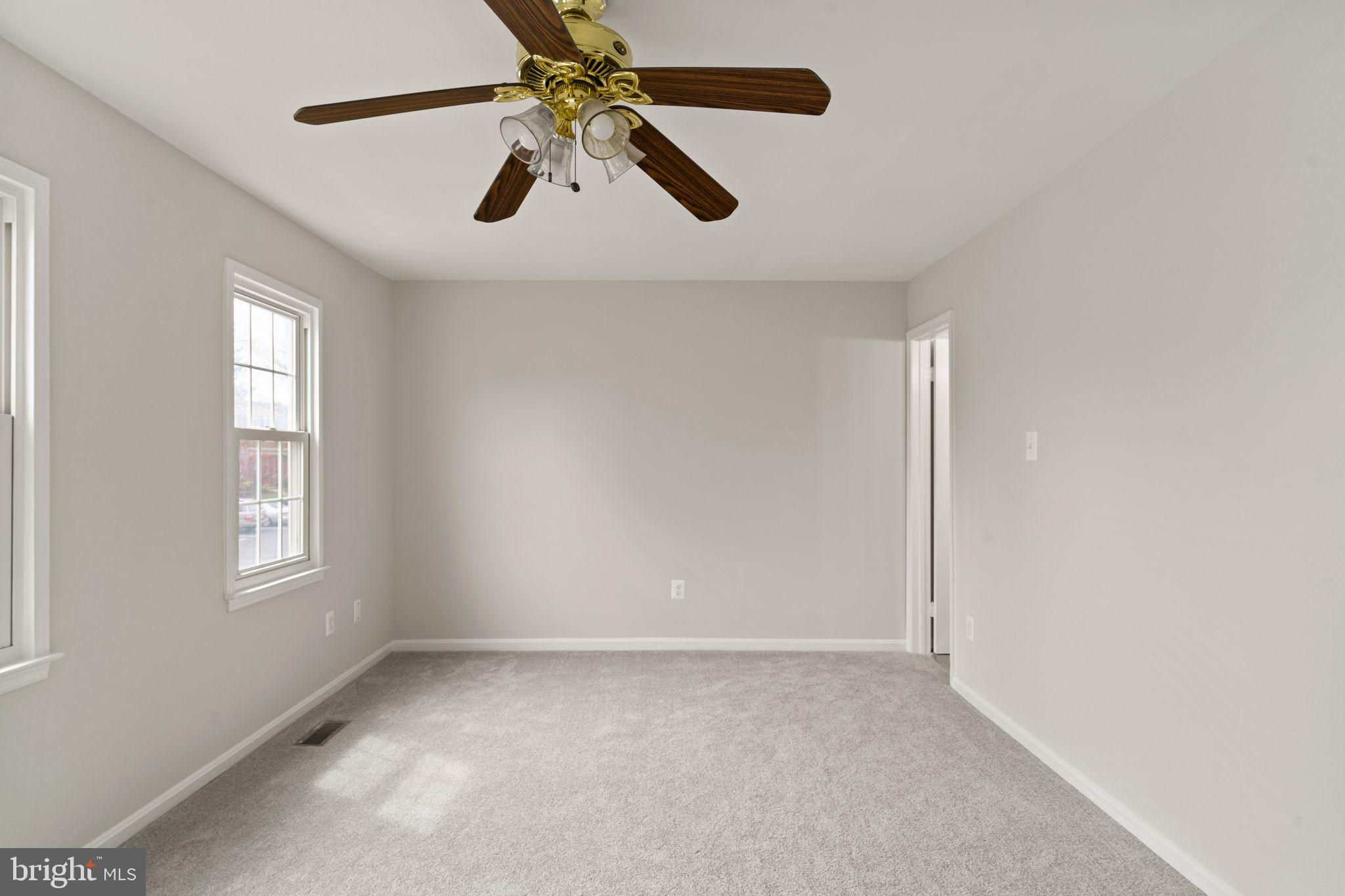 KEENE  MILL WOODS - Residential