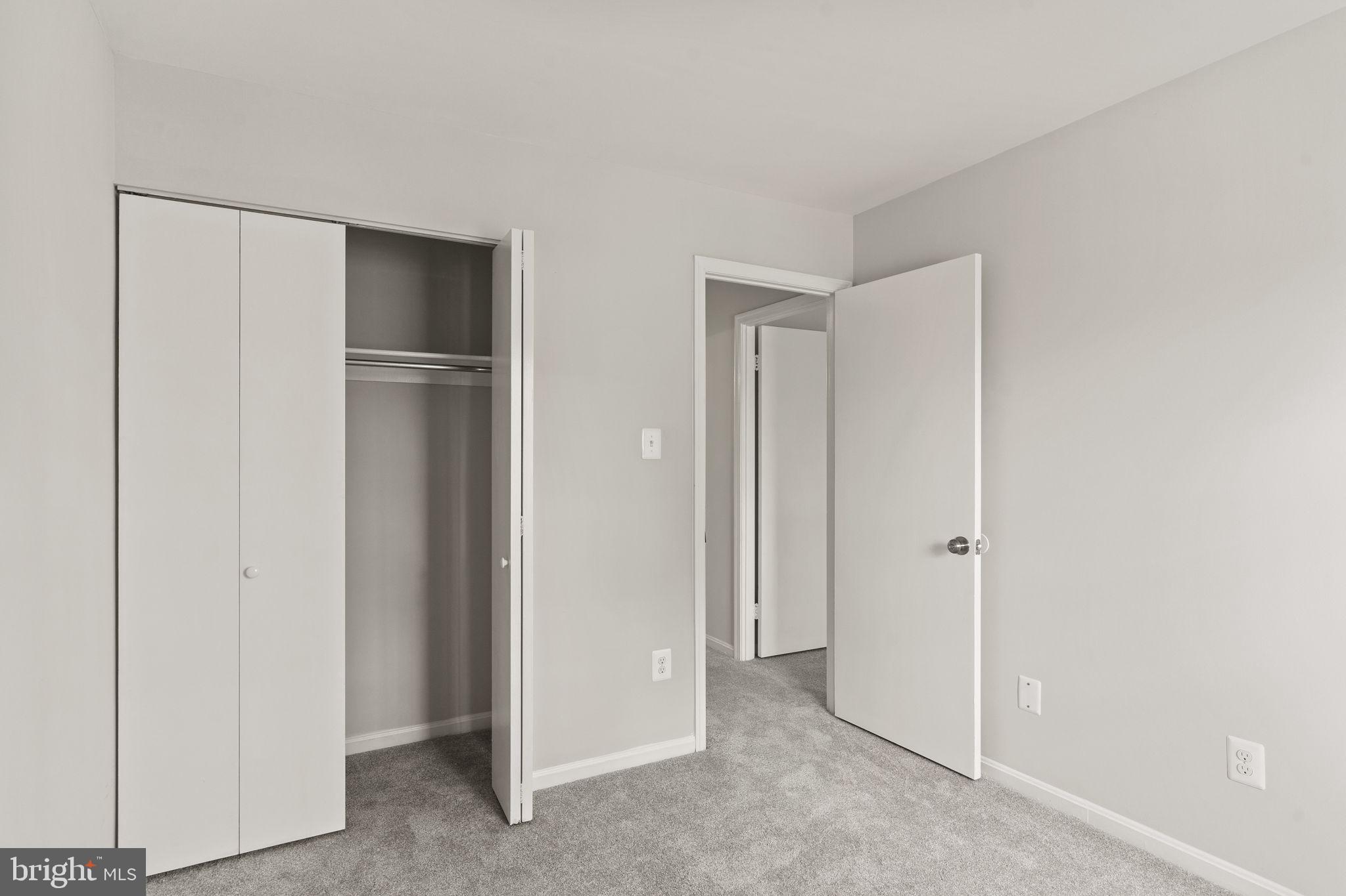 KEENE  MILL WOODS - Residential