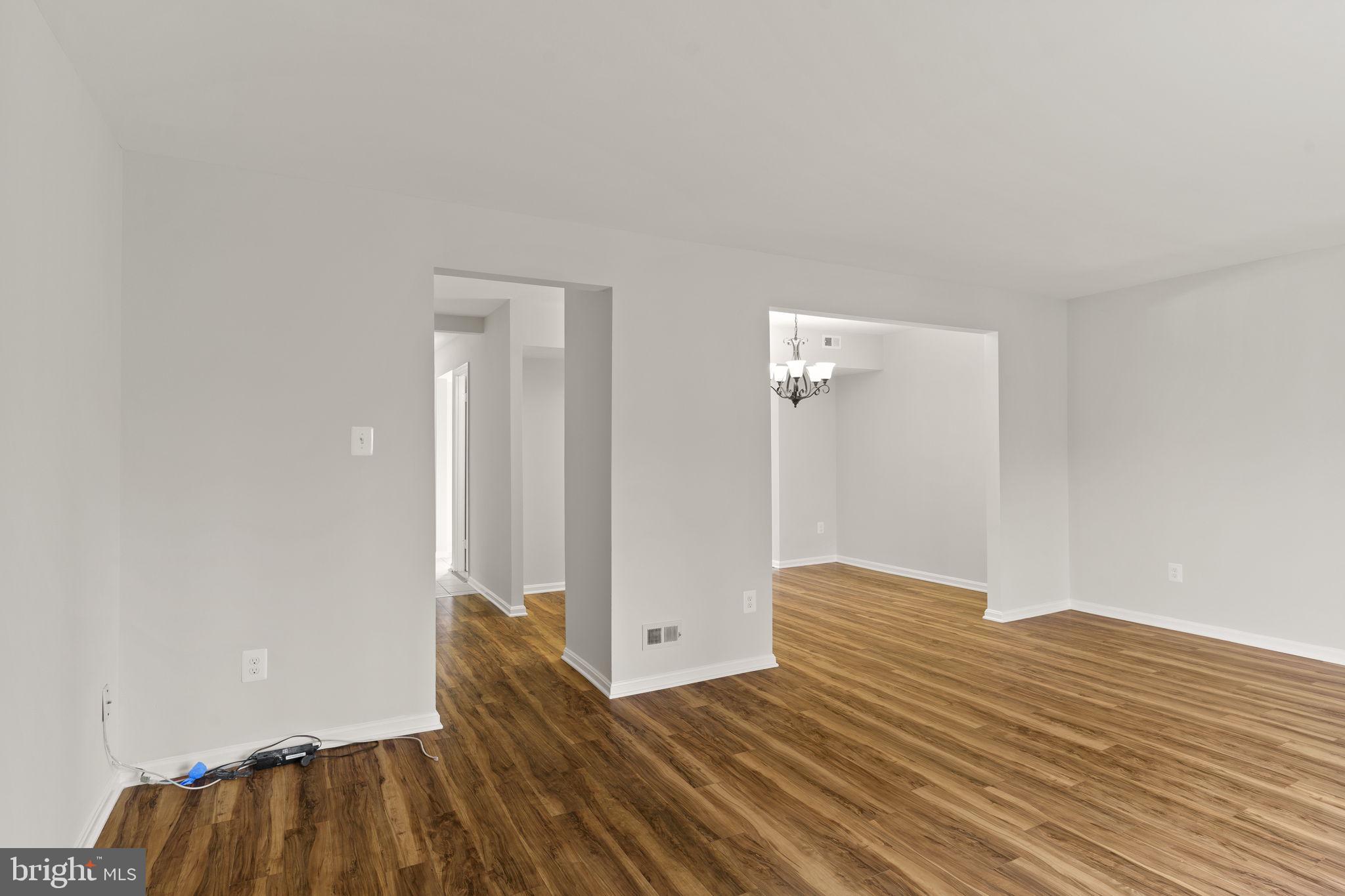 KEENE  MILL WOODS - Residential