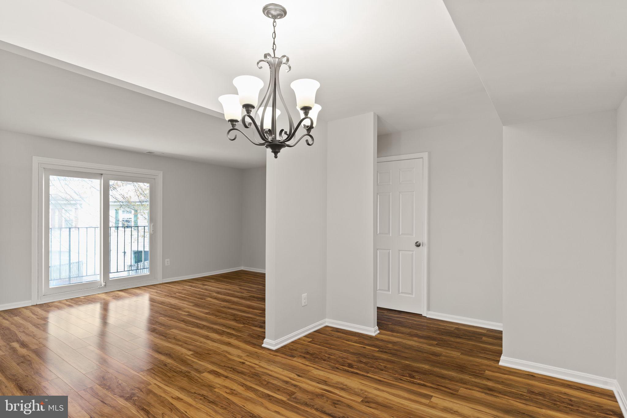 KEENE  MILL WOODS - Residential