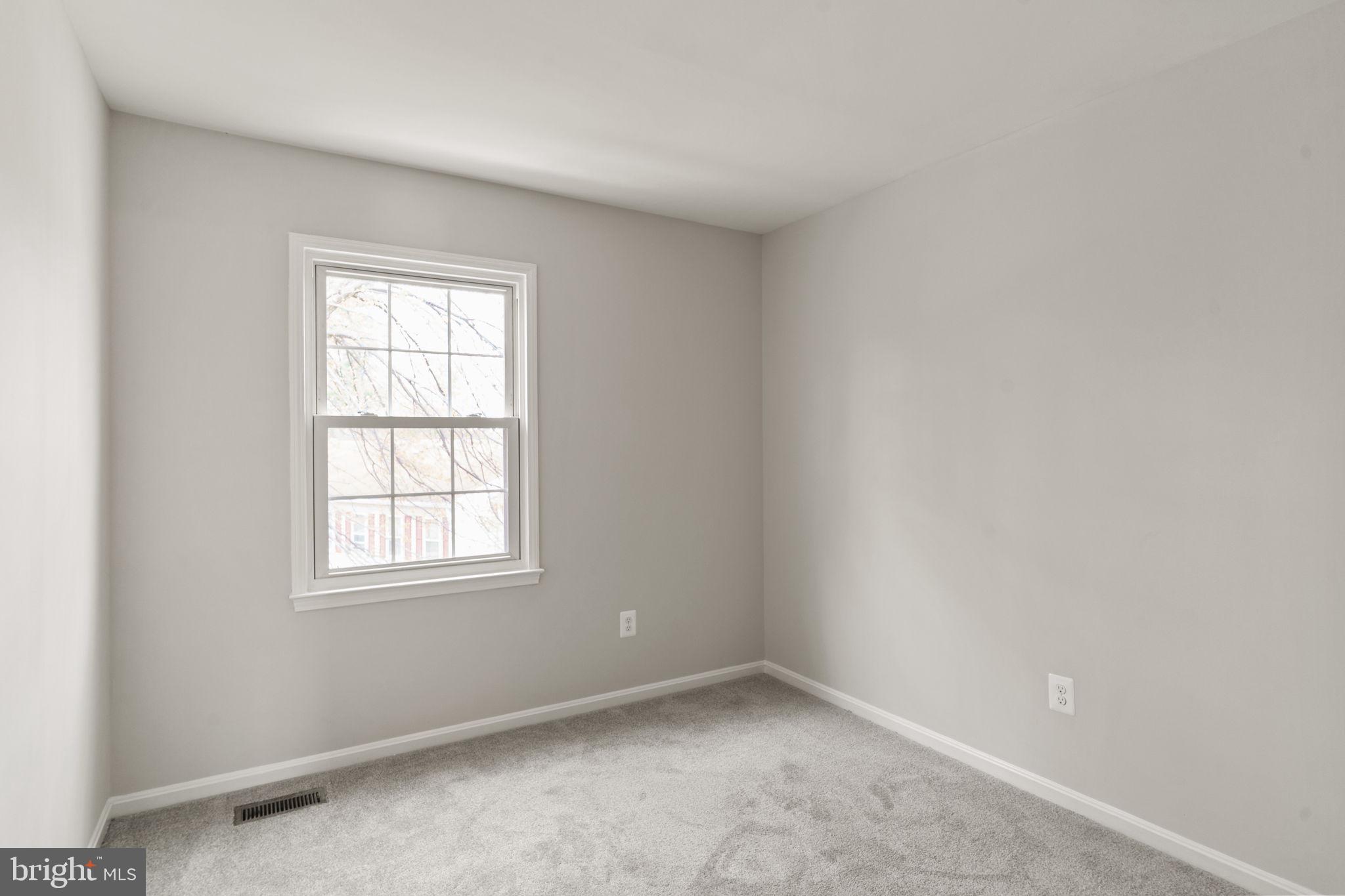 KEENE  MILL WOODS - Residential