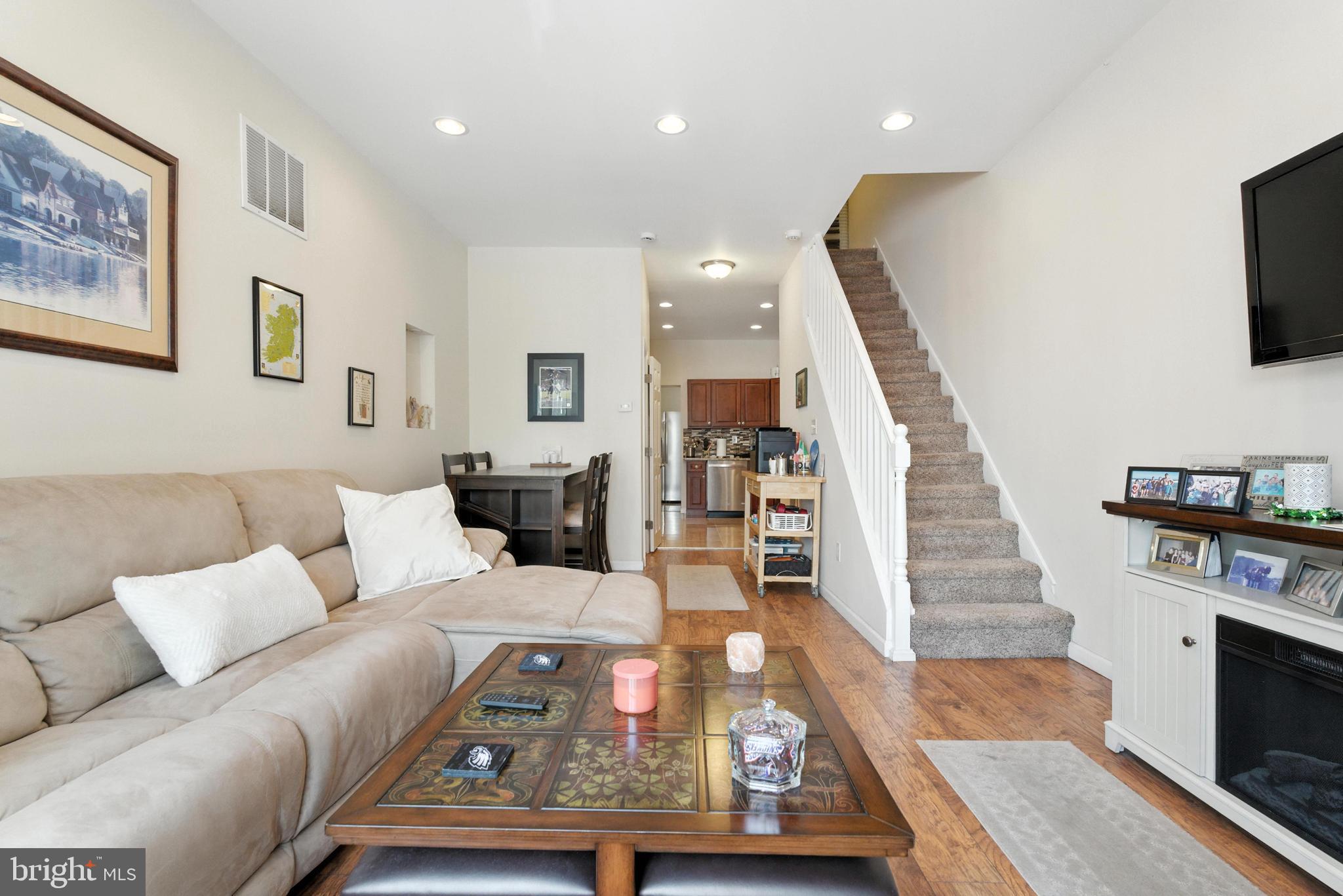 314 GLADSTONE STREET