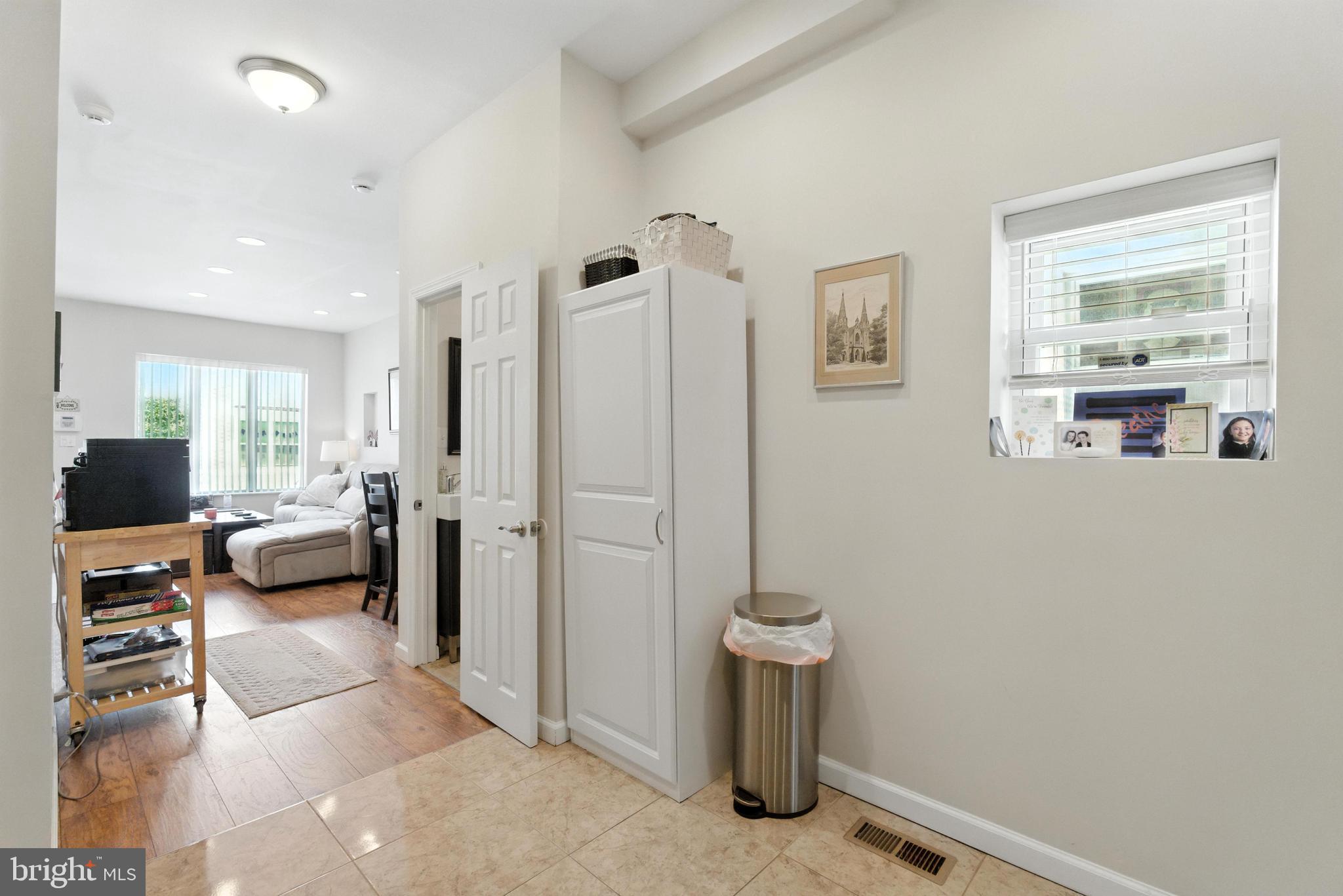 WHITMAN - Residential