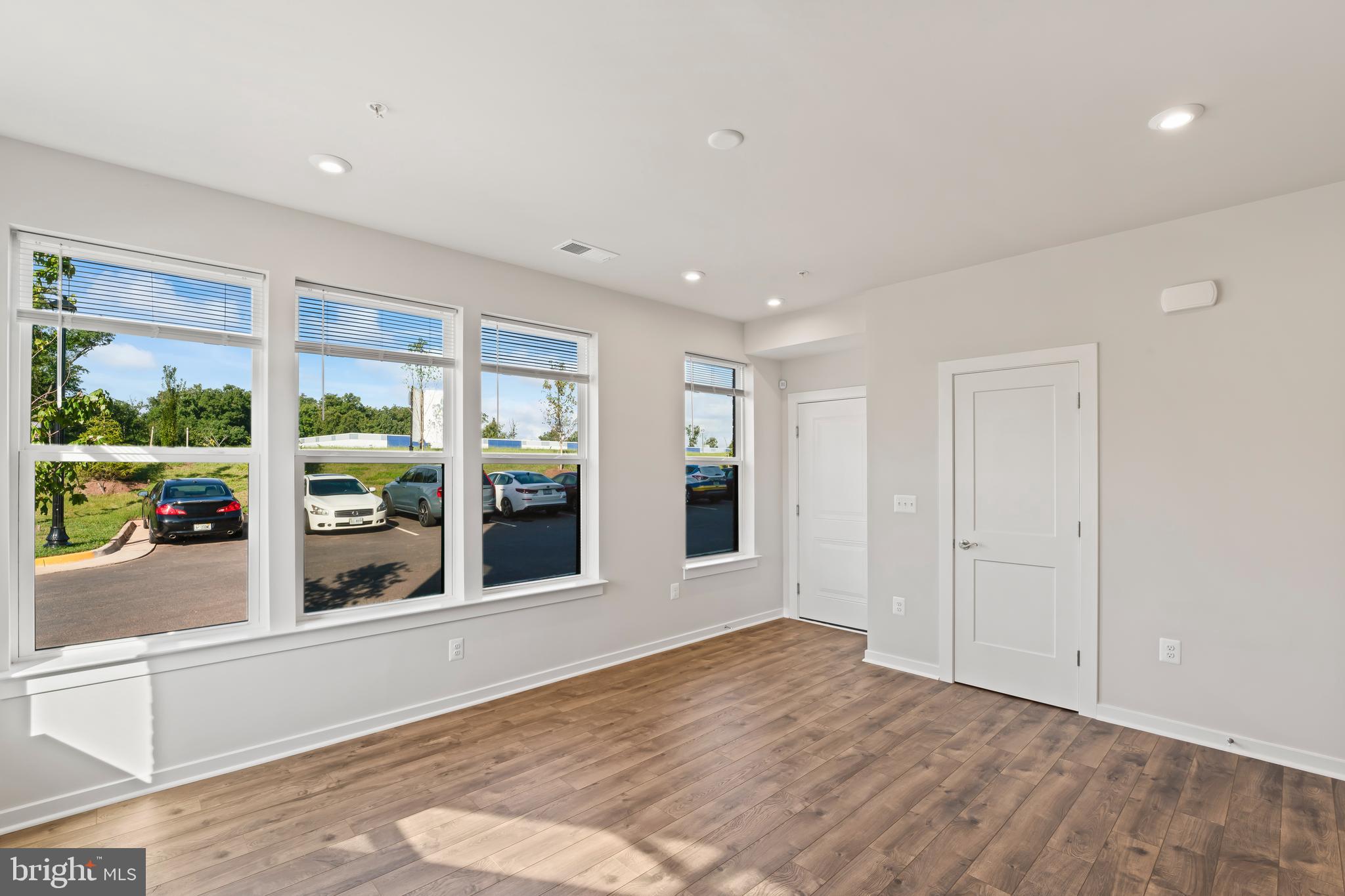 20364 NEWFOUNDLAND SQUARE