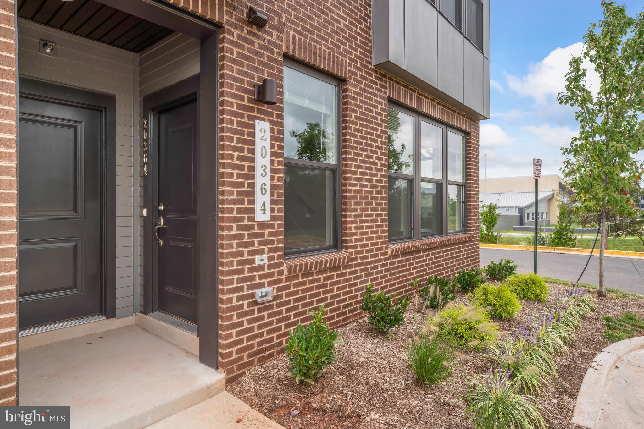 20364 NEWFOUNDLAND SQUARE