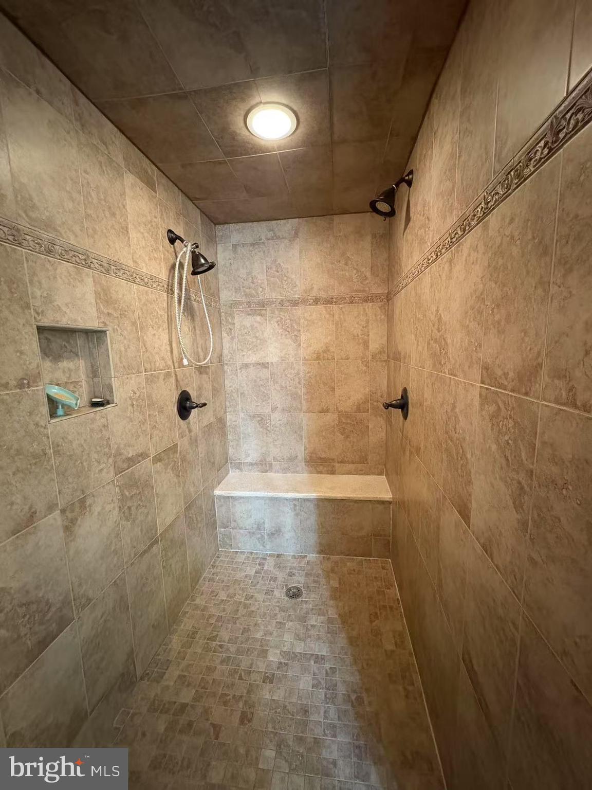 BAY HIGHLANDS - Residential