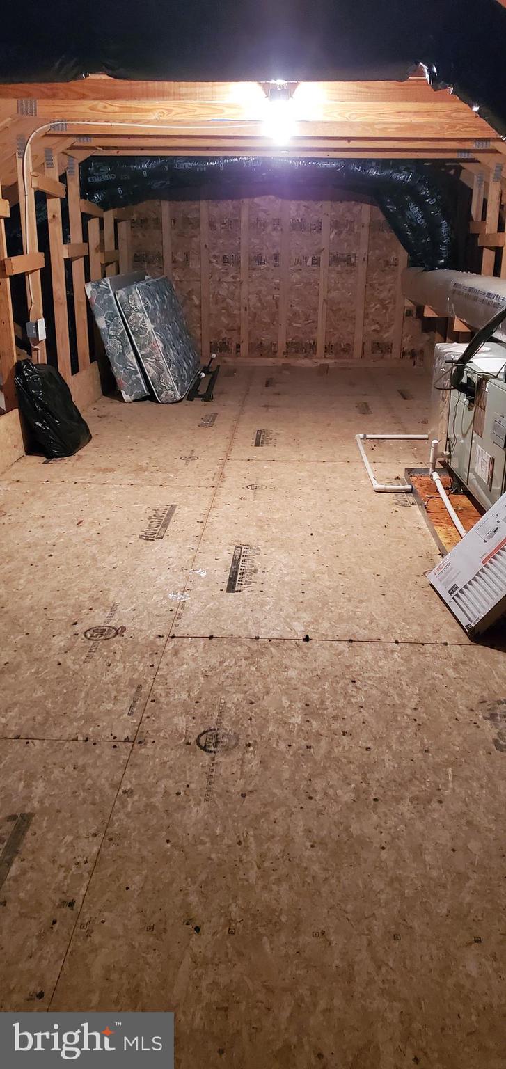 BAY HIGHLANDS - Residential