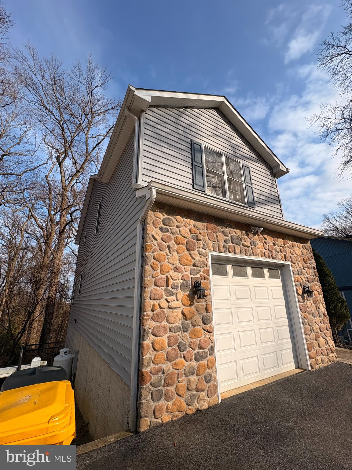 BAY HIGHLANDS - Residential