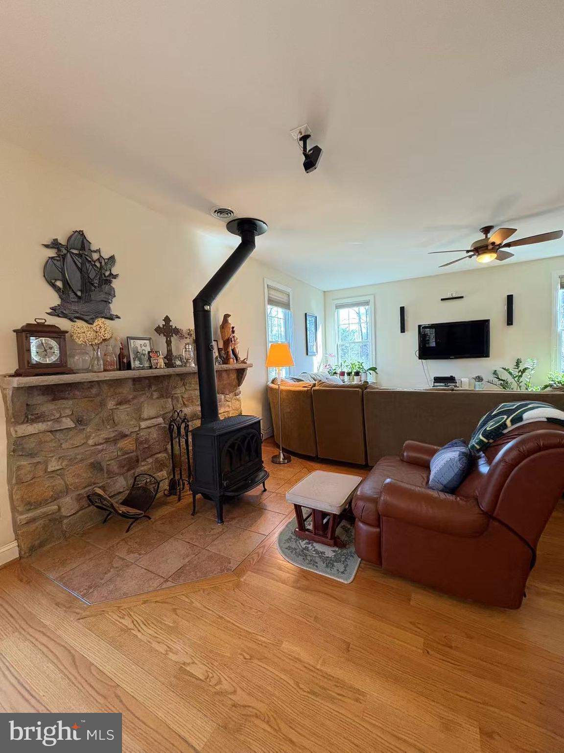 BAY HIGHLANDS - Residential