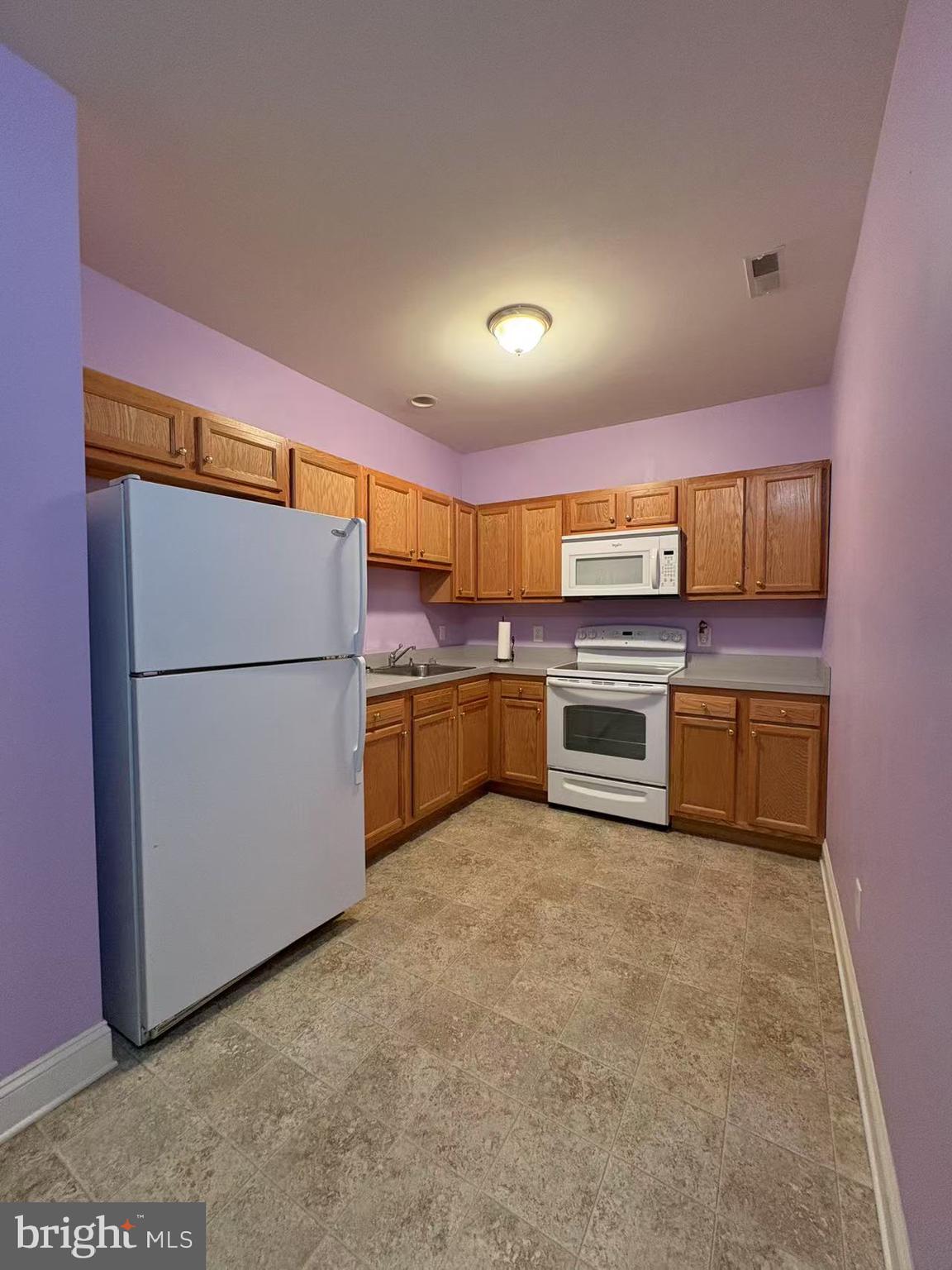 BAY HIGHLANDS - Residential