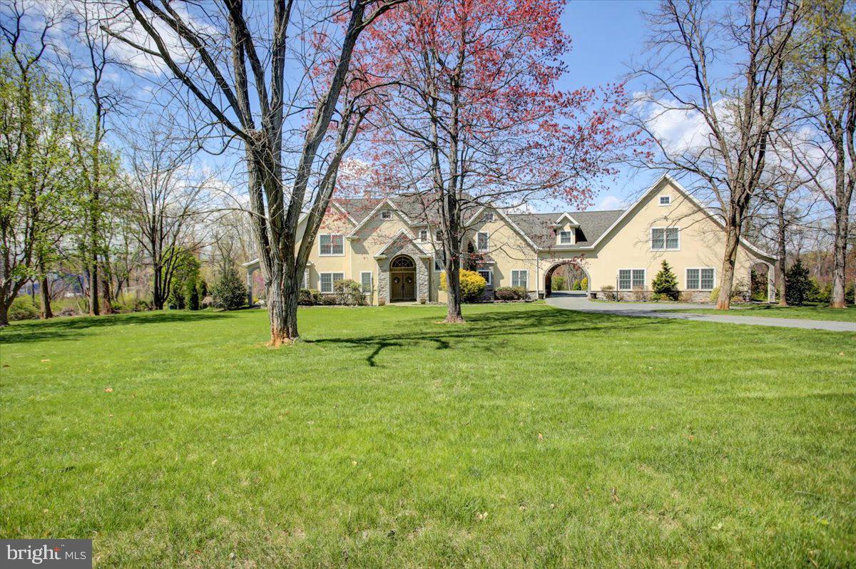15 MANOR DRIVE