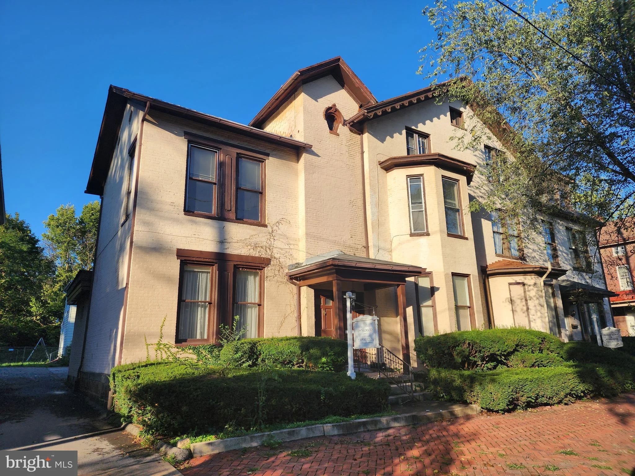 303 Washington Street