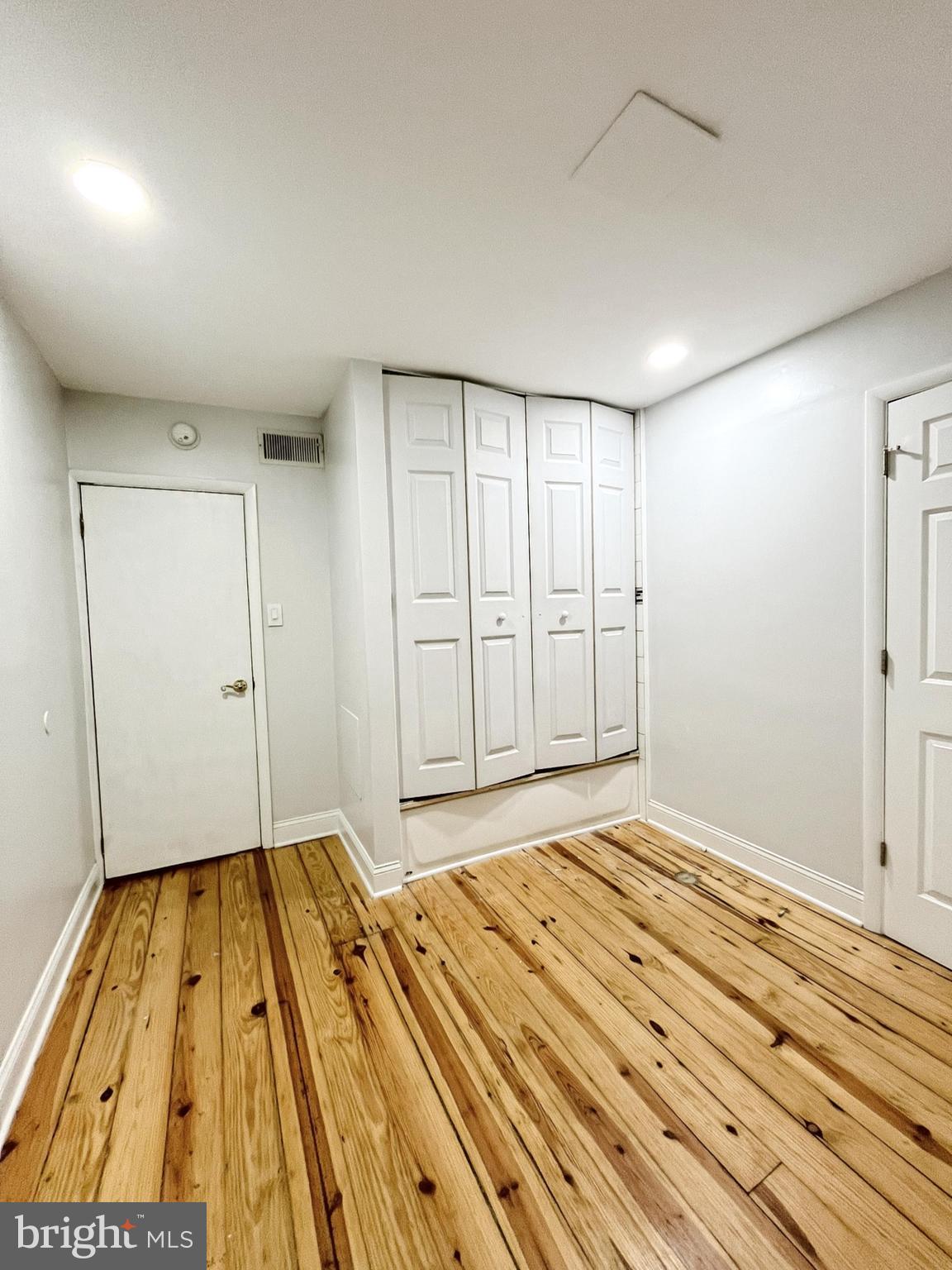 BELLA VISTA - Residential Lease