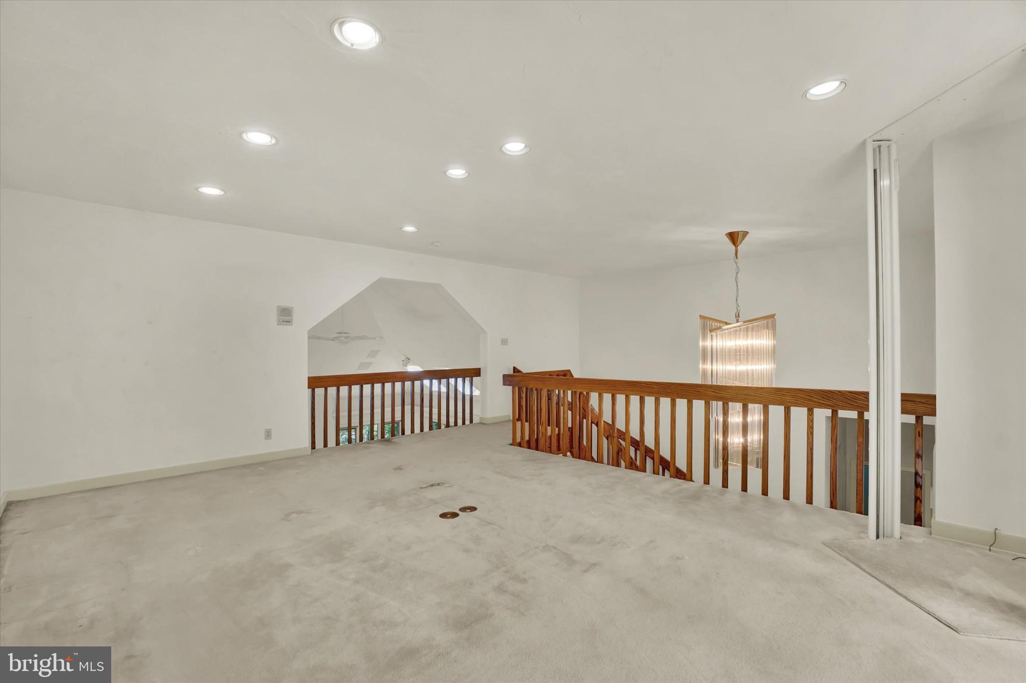 SPRINGETTS OAKS - Residential