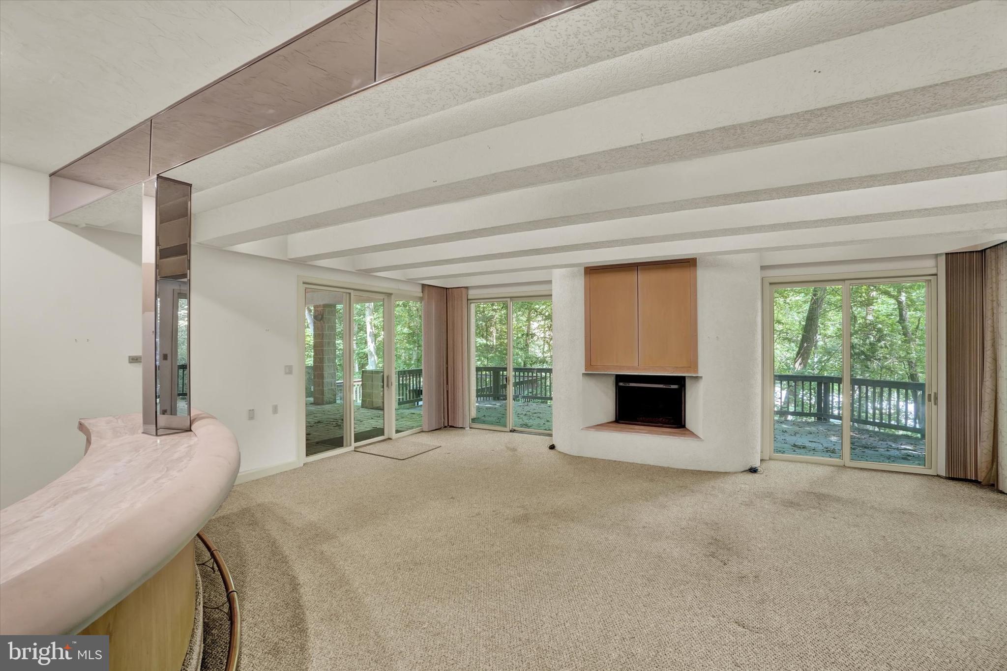 SPRINGETTS OAKS - Residential