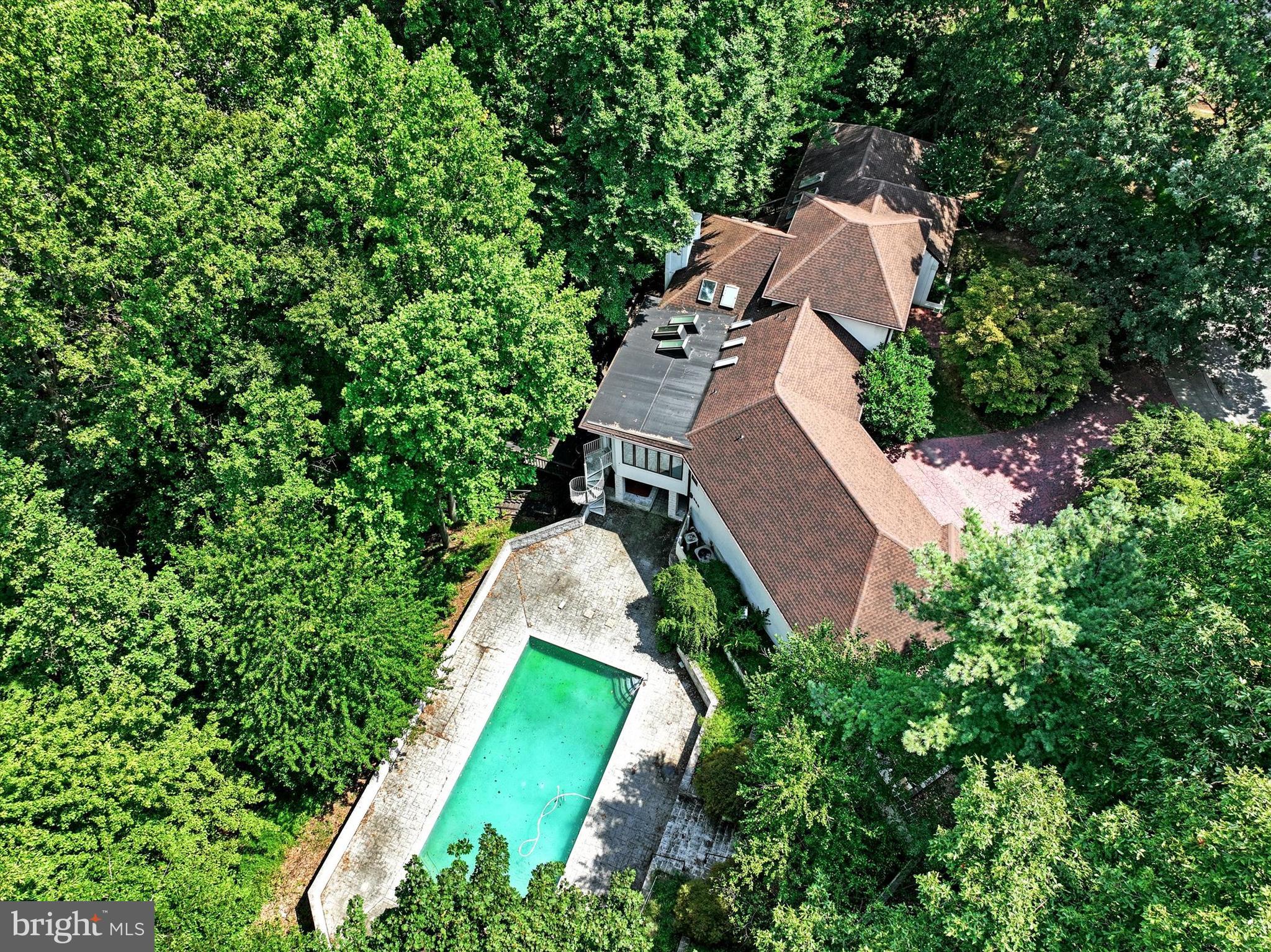 SPRINGETTS OAKS - Residential