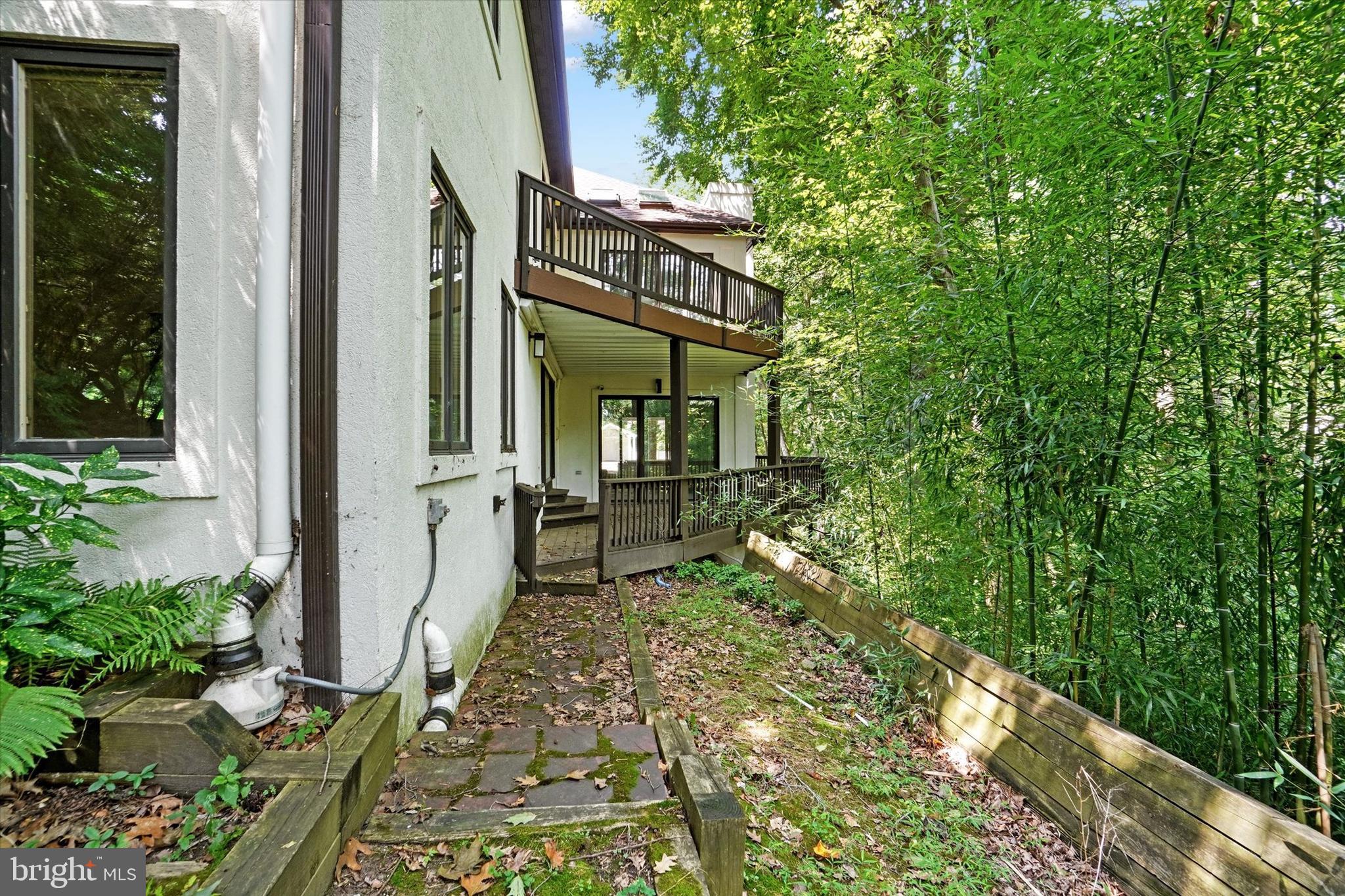 SPRINGETTS OAKS - Residential