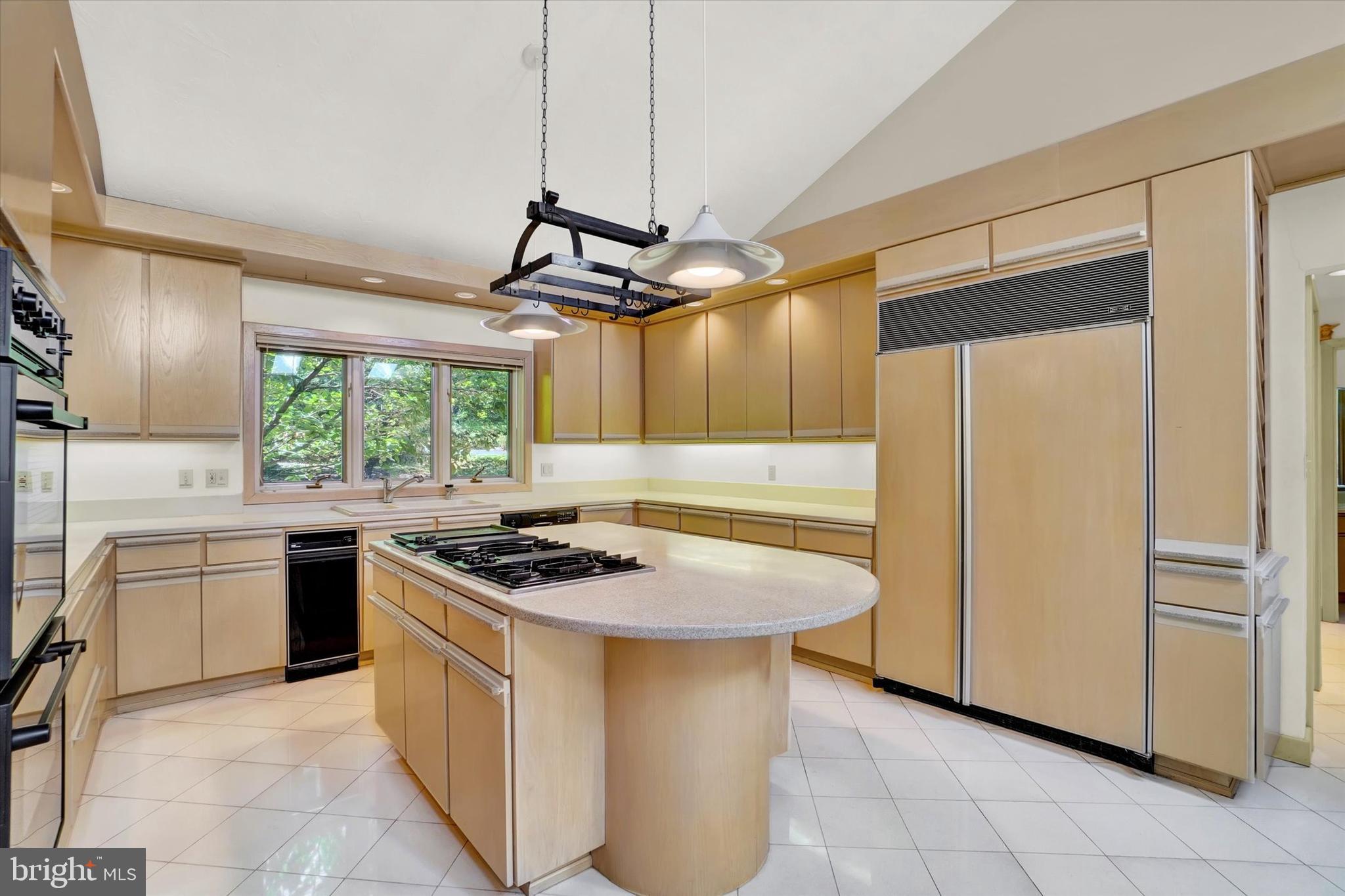 SPRINGETTS OAKS - Residential