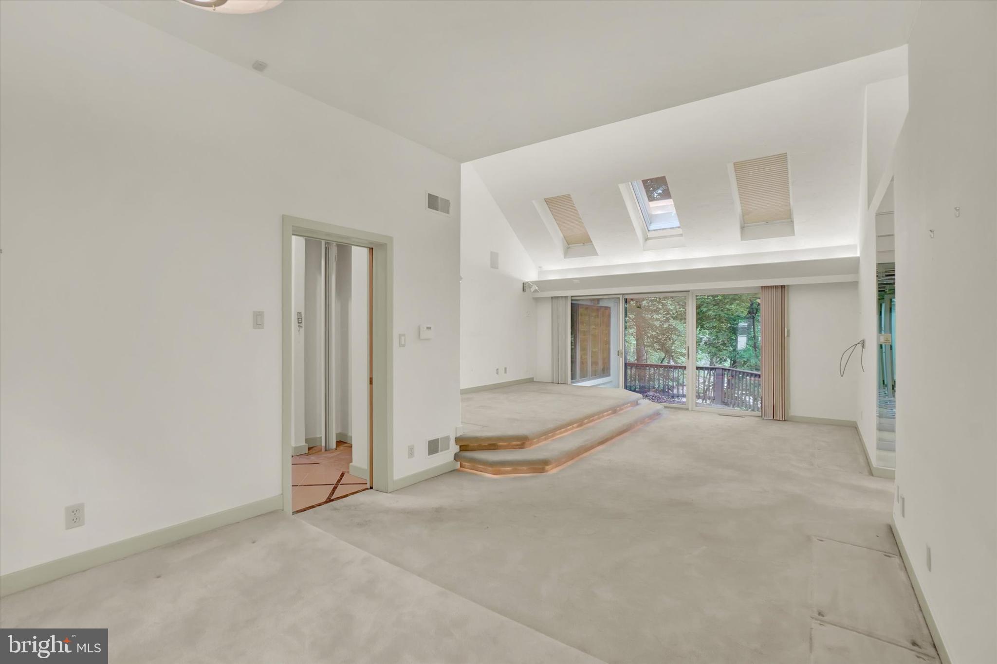 SPRINGETTS OAKS - Residential